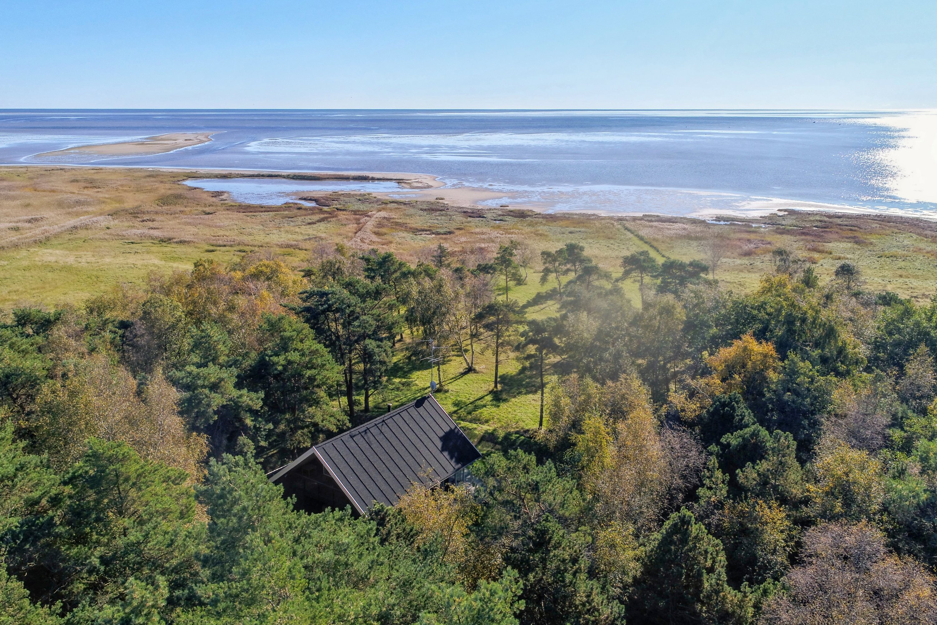 Miniaturebillede 2: luftfoto. Billede af Lindholmvej 10, Østerby, 9940 Læsø