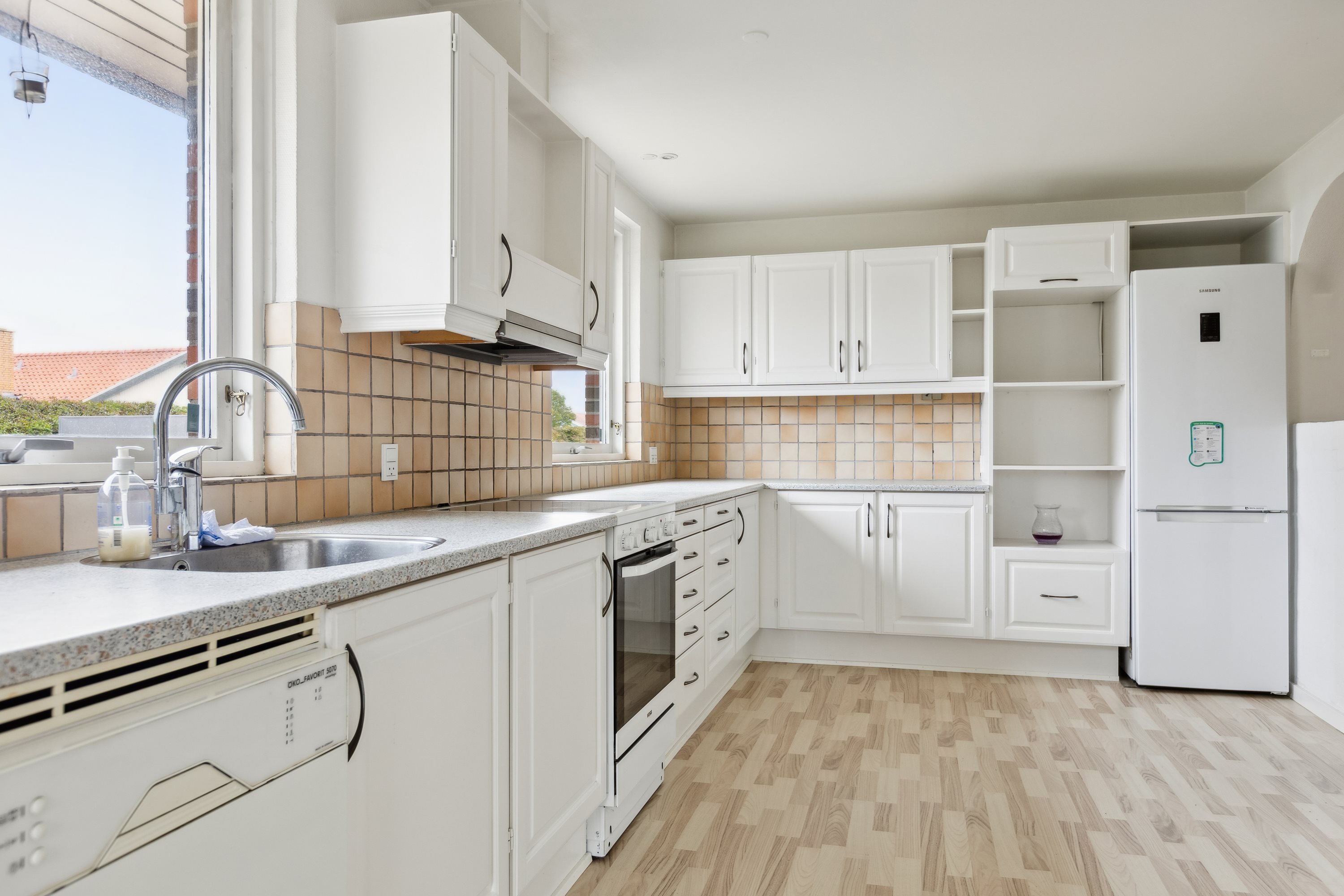 Fremhævet køkken billede i fuldskærmstilstand. Billede af Daltoften 54, Agedrup, 5320 Agedrup