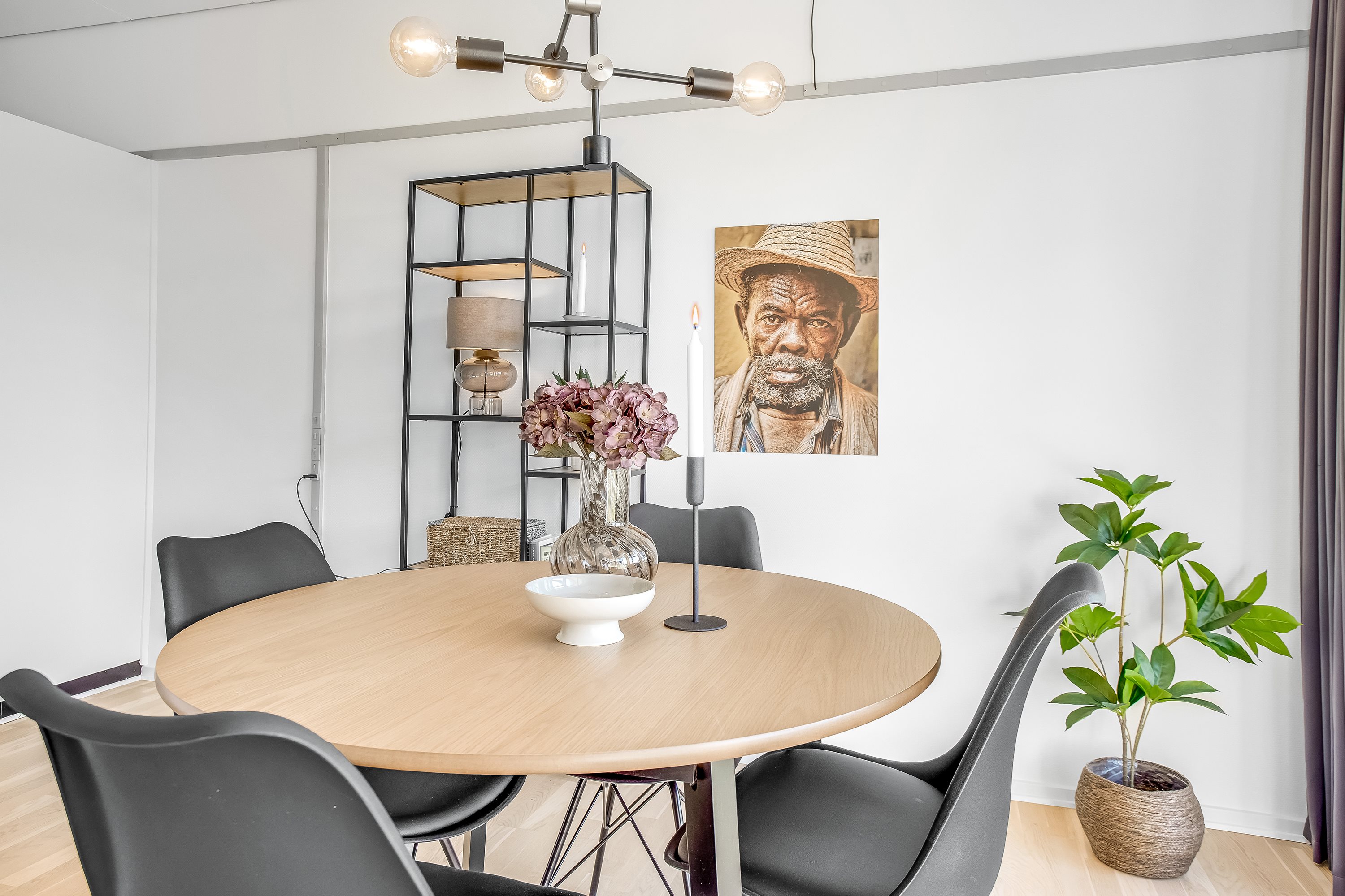 Fremhævet stue billede i fuldskærmstilstand. Billede af Vestervangsvej 71, st.. 2., 8800 Viborg