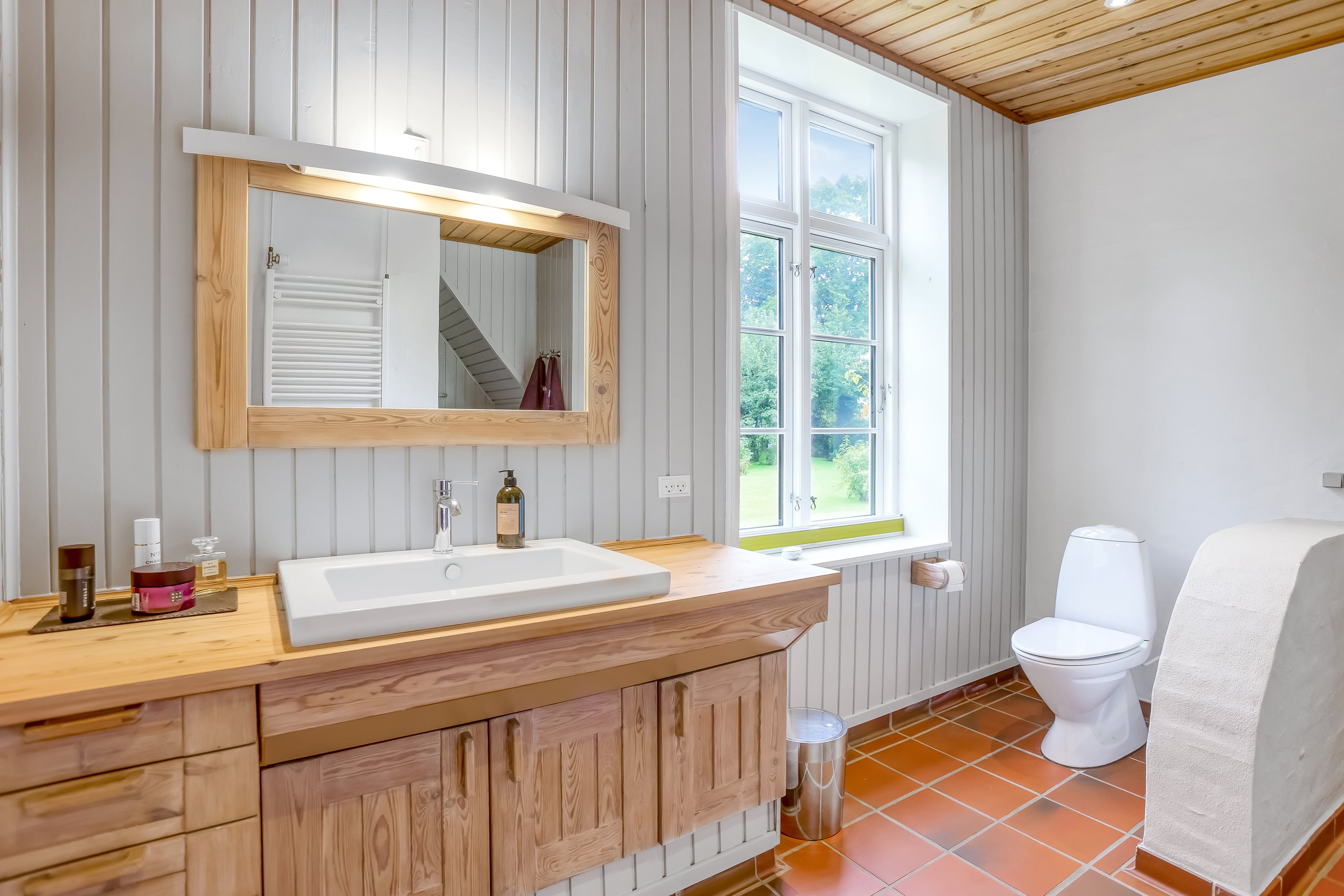 Fremhævet badeværelse billede i fuldskærmstilstand. Billede af Svingelvej 10, Elsborg, 8840 Rødkærsbro