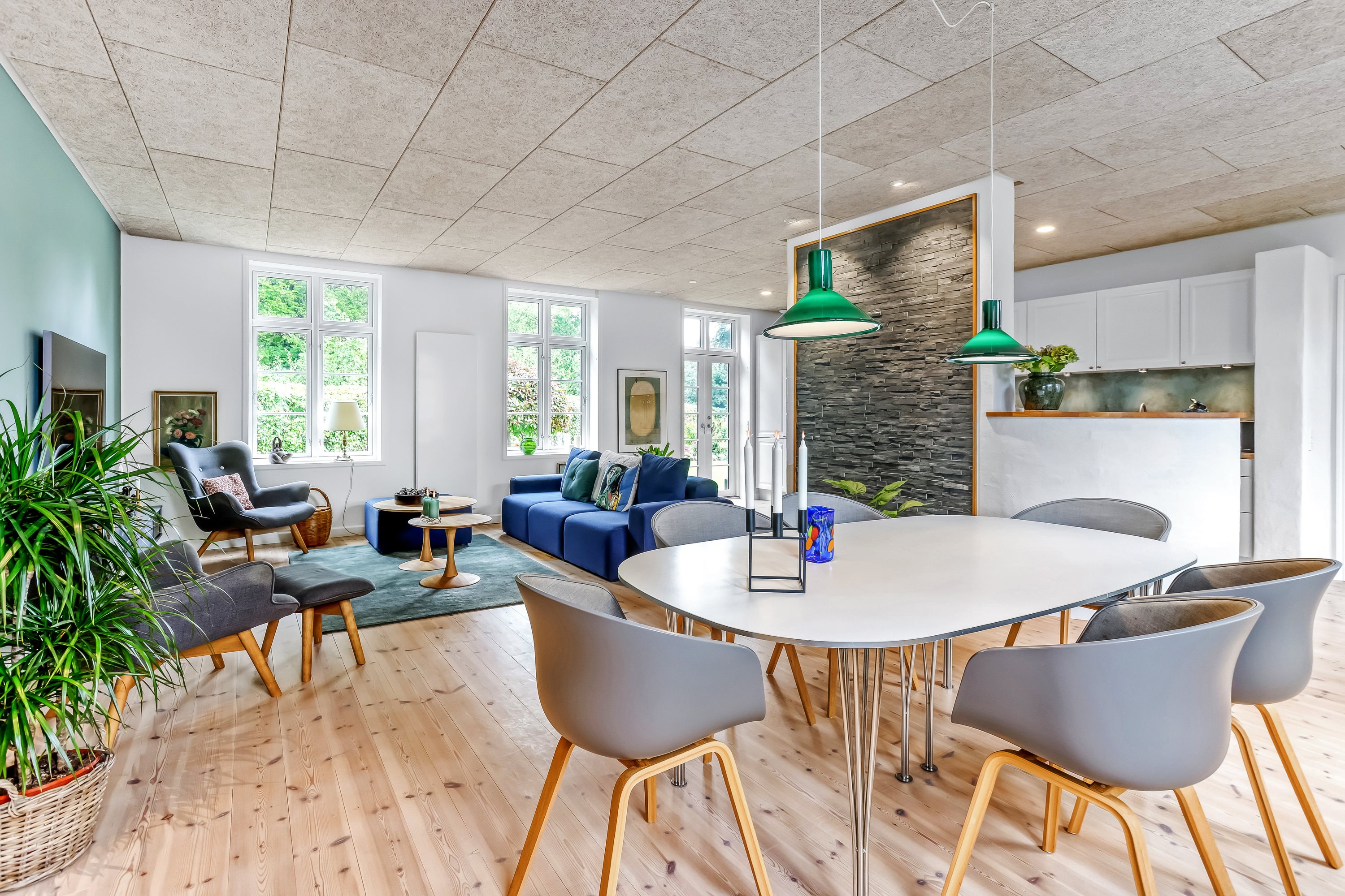 Fremhævet stue billede i fuldskærmstilstand. Billede af Svingelvej 10, Elsborg, 8840 Rødkærsbro