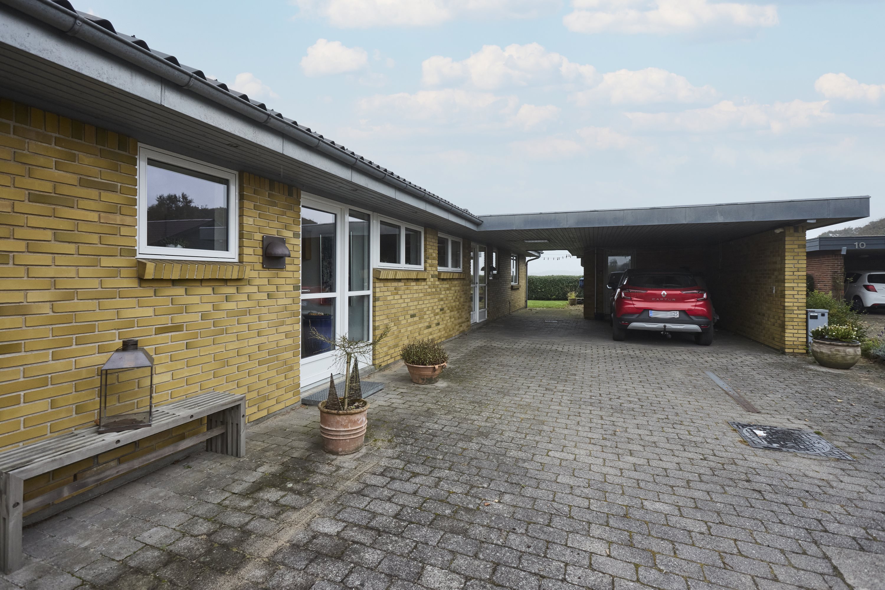 Miniaturebillede 1: ejendommen. Billede af Hørhøjvej 11, 8831 Løgstrup