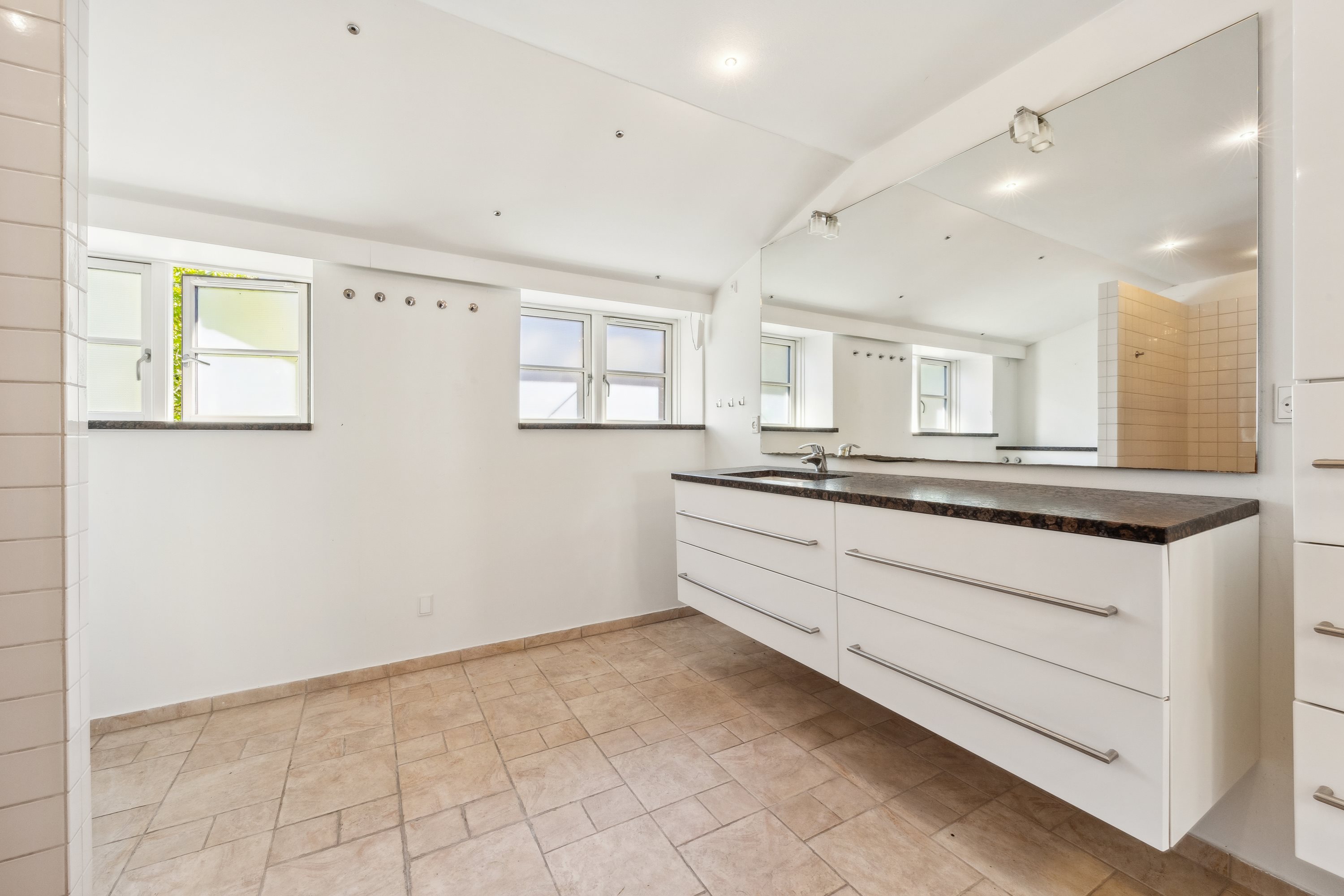 Fremhævet badeværelse billede i fuldskærmstilstand. Billede af Ishøj Bygade 51, 2635 Ishøj