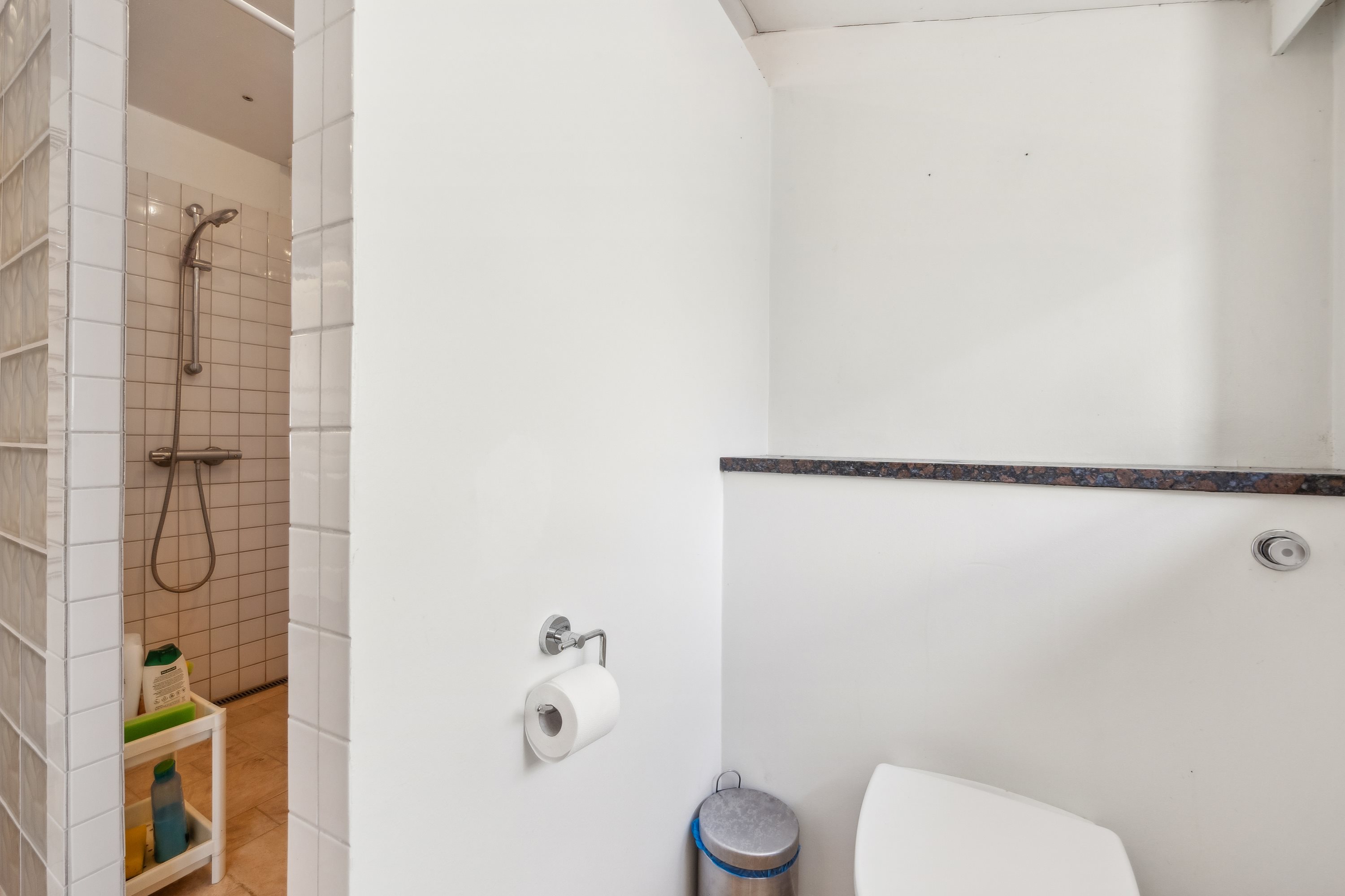 Fremhævet badeværelse billede i fuldskærmstilstand. Billede af Ishøj Bygade 51, 2635 Ishøj