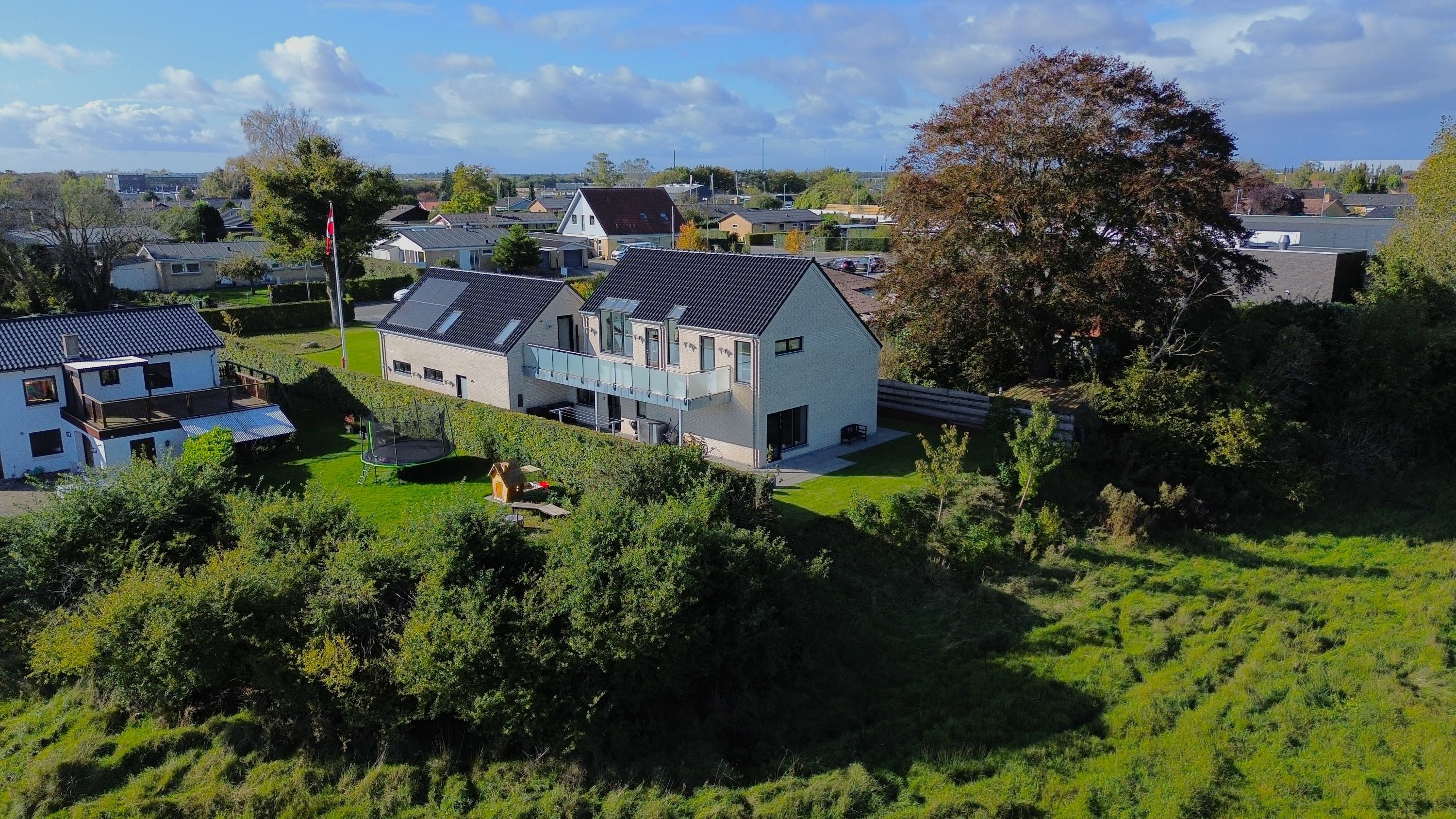 Fremhævet drone billede i fuldskærmstilstand. Billede af Ørnstrupvej 7, Torsted, 8700 Horsens