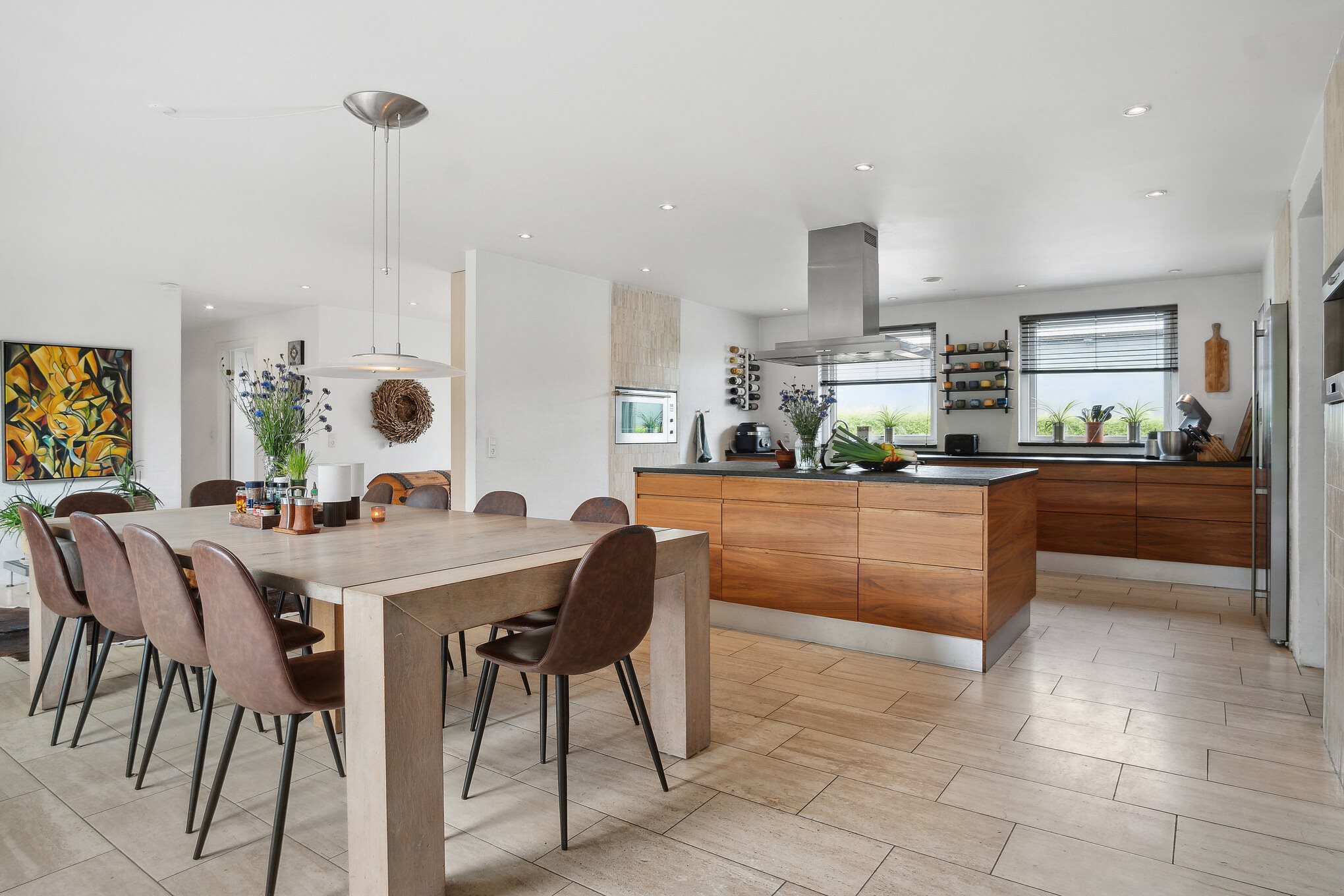 Miniaturebillede 2: spisestue. Billede af Industriområdet 13, 8732 Hovedgård