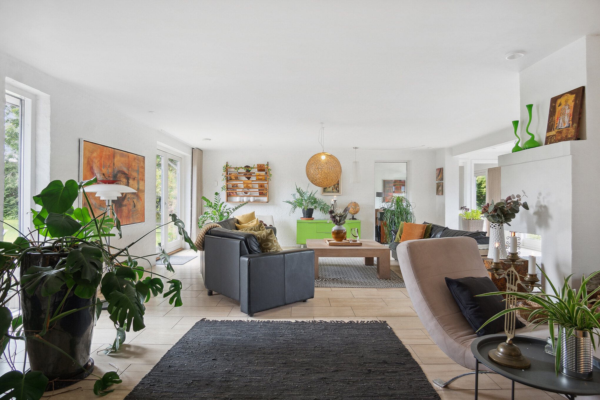 Fremhævet stue billede i fuldskærmstilstand. Billede af Industriområdet 13, 8732 Hovedgård