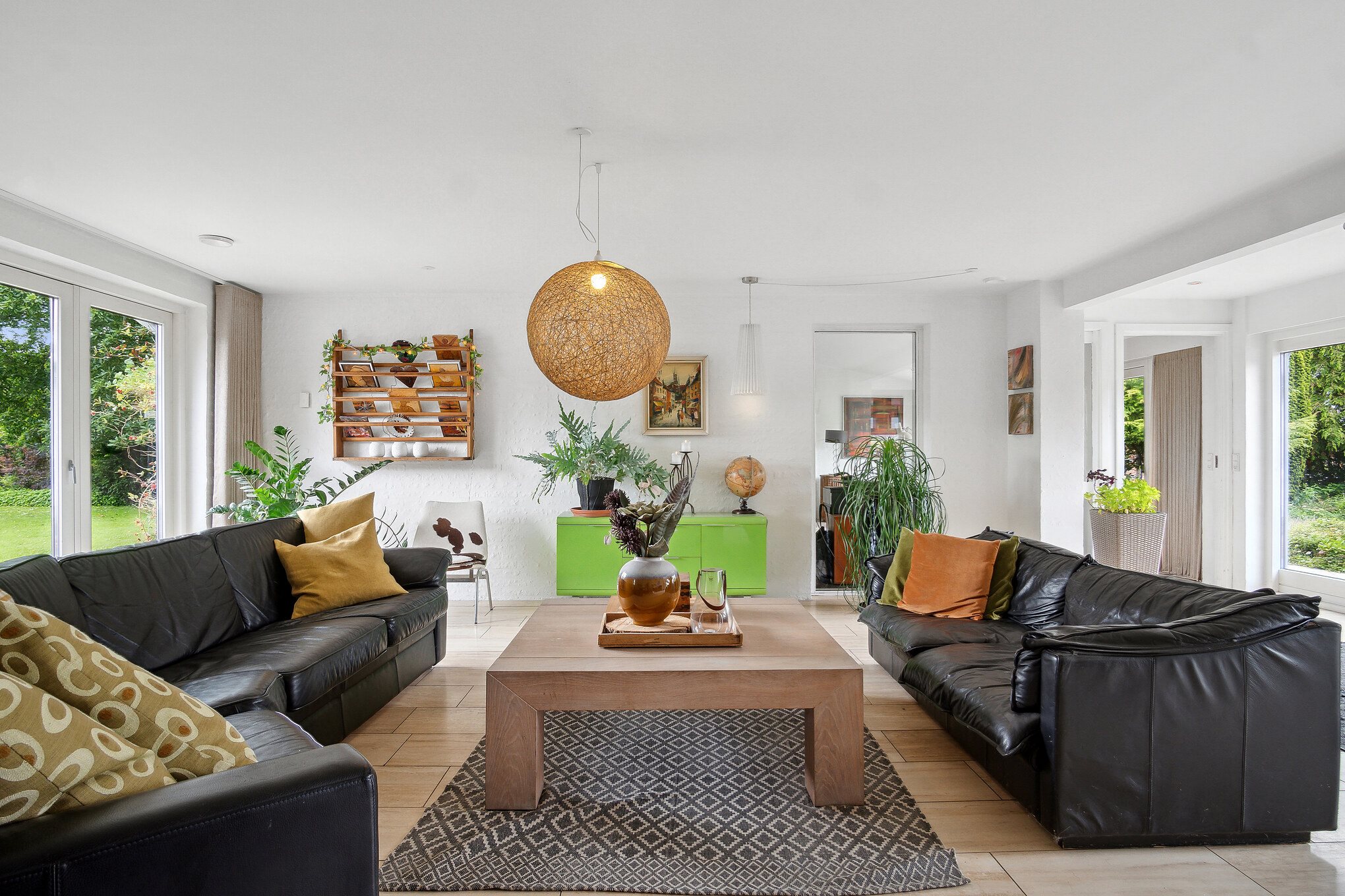 Fremhævet stue billede i fuldskærmstilstand. Billede af Industriområdet 13, 8732 Hovedgård