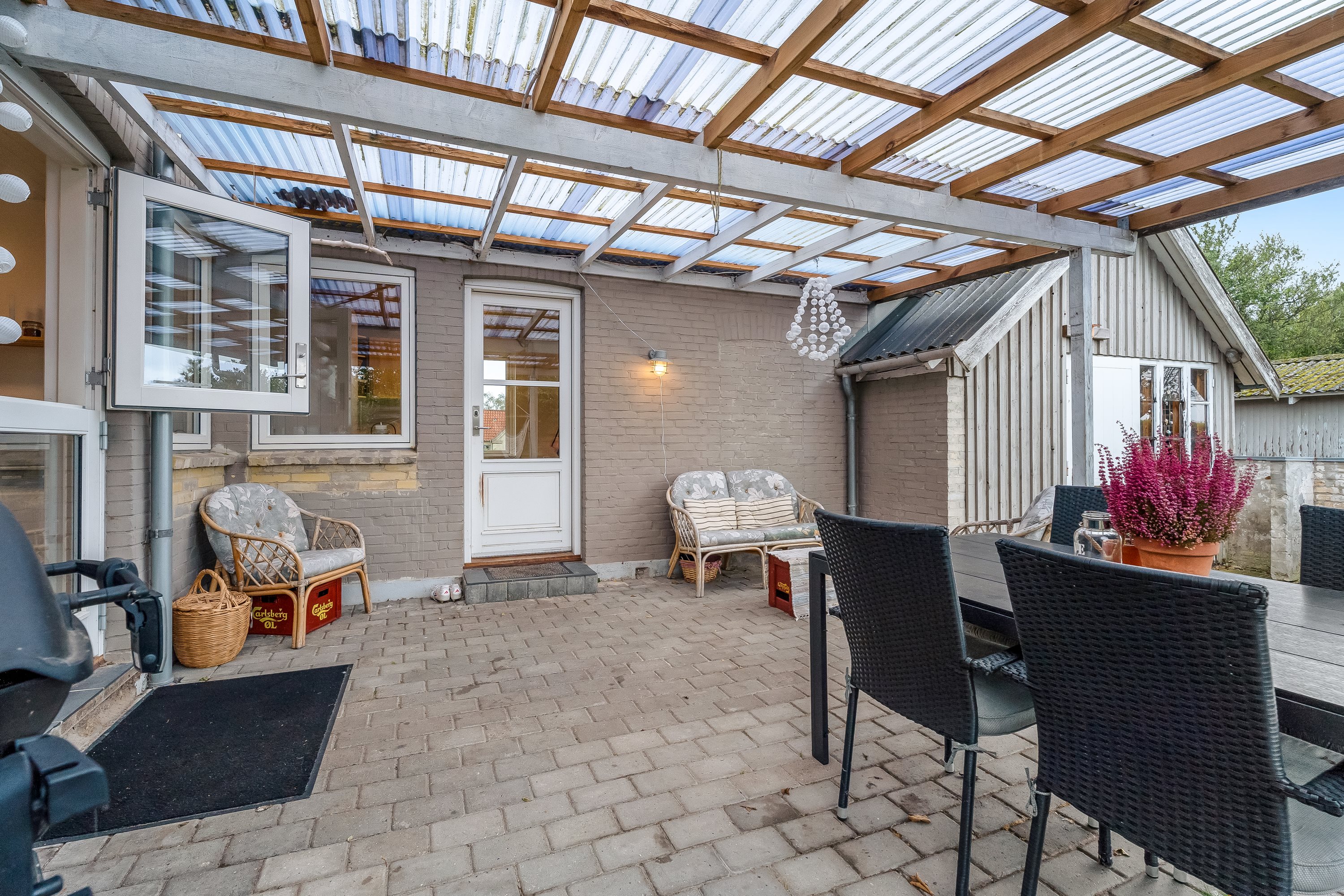 Fremhævet overdækket terrasse billede i fuldskærmstilstand. Billede af Østersøvej 12, 4872 Idestrup