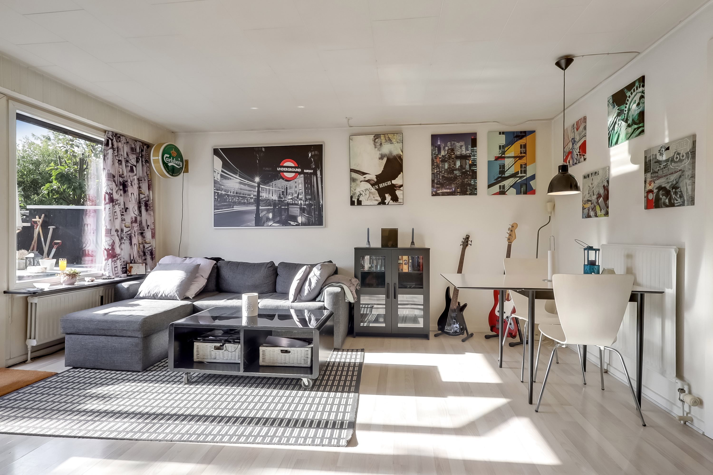 Miniaturebillede 2: stue. Billede af Trappebæksvej 27A, st.., 5700 Svendborg