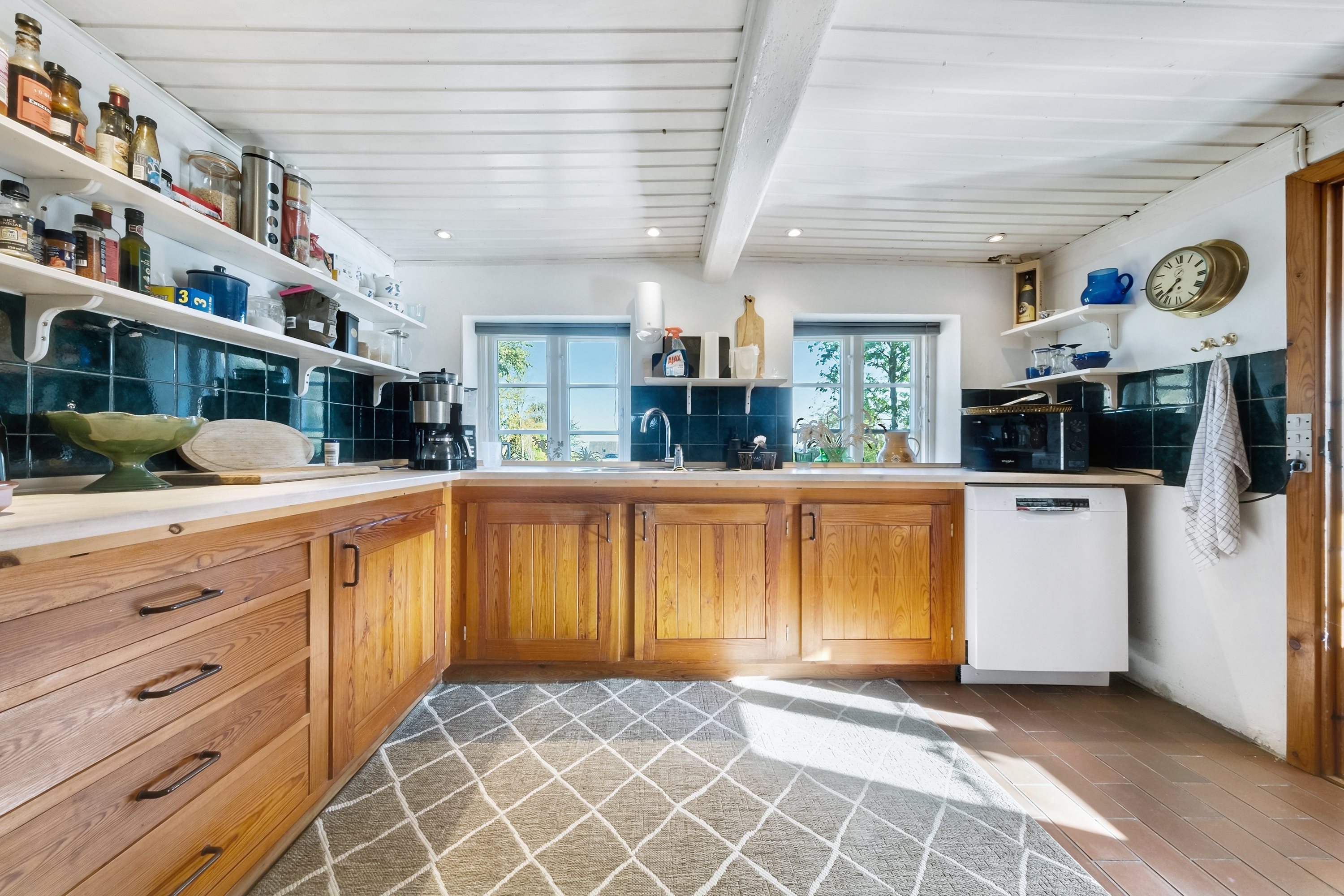 Fremhævet køkken billede i fuldskærmstilstand. Billede af Gammelløkkevej 1, 5985 Søby Ærø