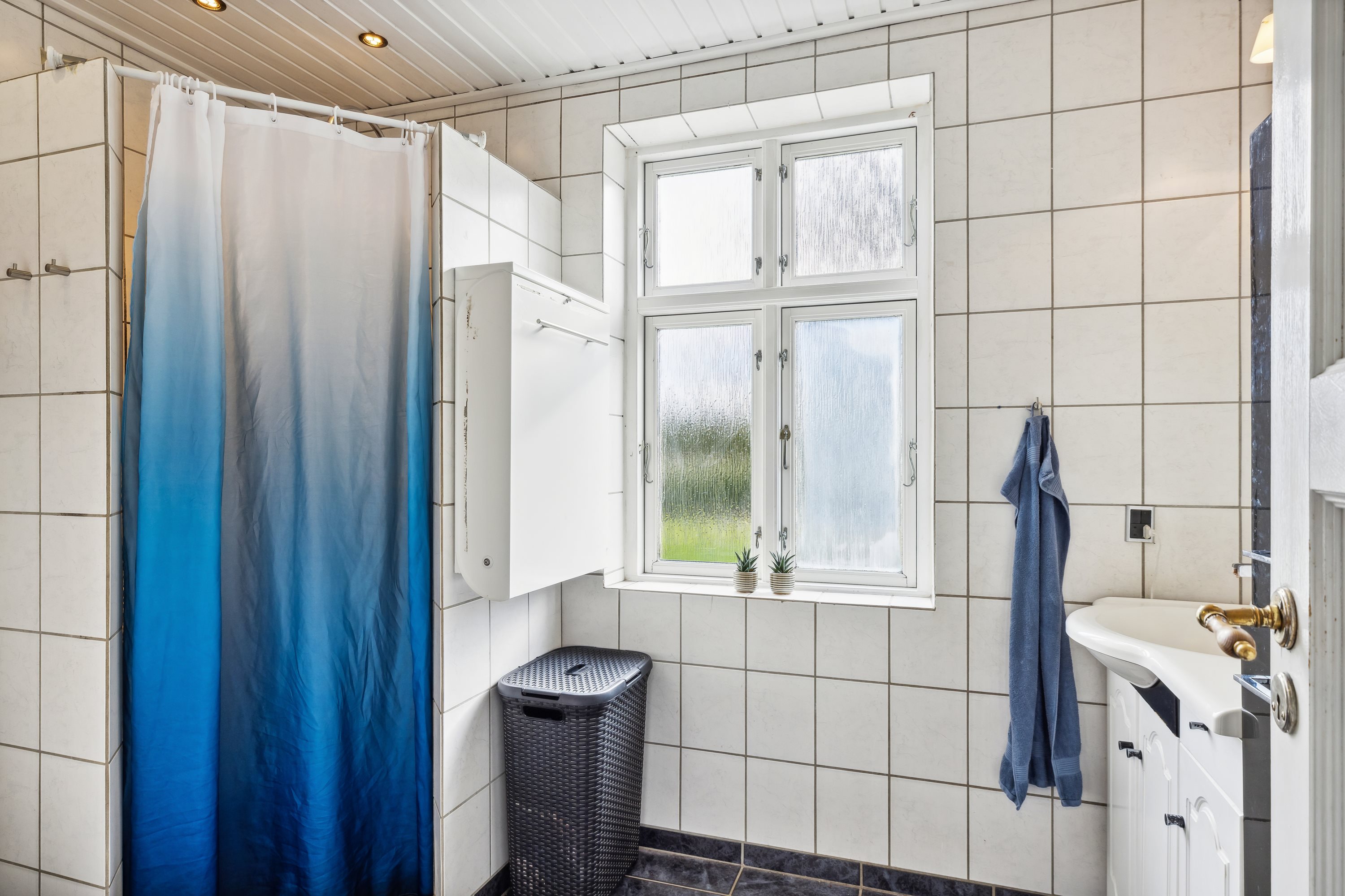 Fremhævet badeværelse billede i fuldskærmstilstand. Billede af Stubbækvej 2, Sønder-Hostrup, 6200 Aabenraa