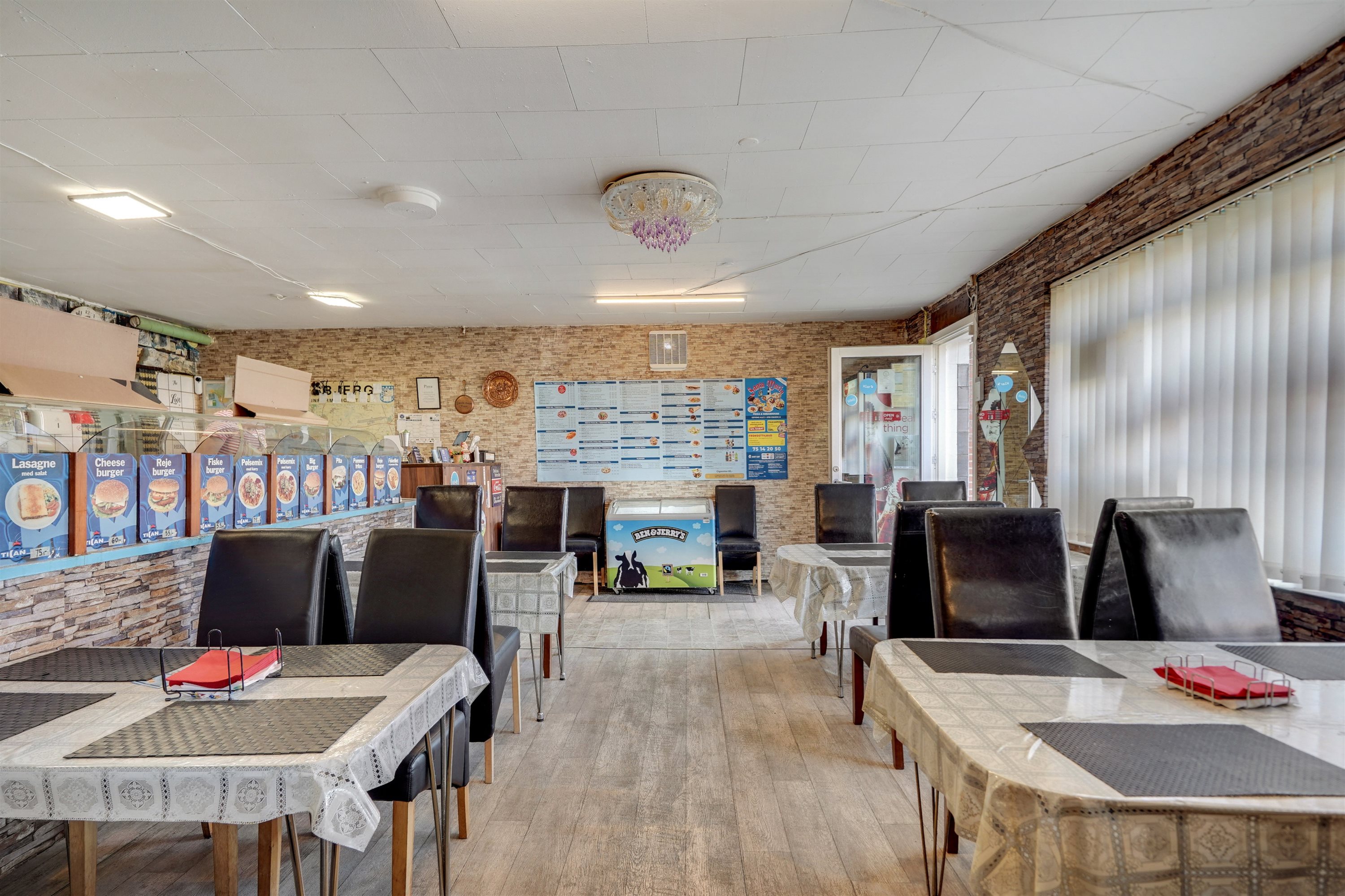 Fremhævet spisestue billede i fuldskærmstilstand. Billede af Gefions Alle 3, 6705 Esbjerg Ø