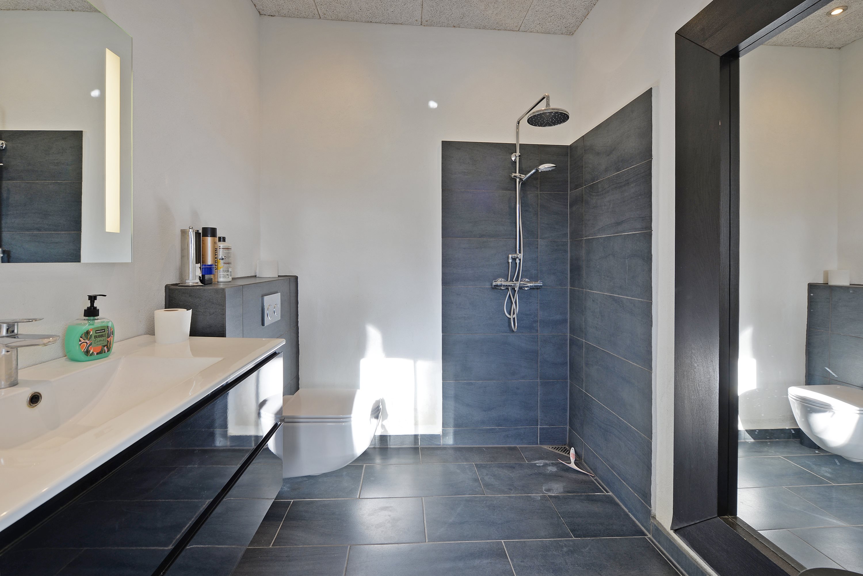 Fremhævet  billede i fuldskærmstilstand. Billede af Skrillingevej 1, Skrillinge, 5500 Middelfart