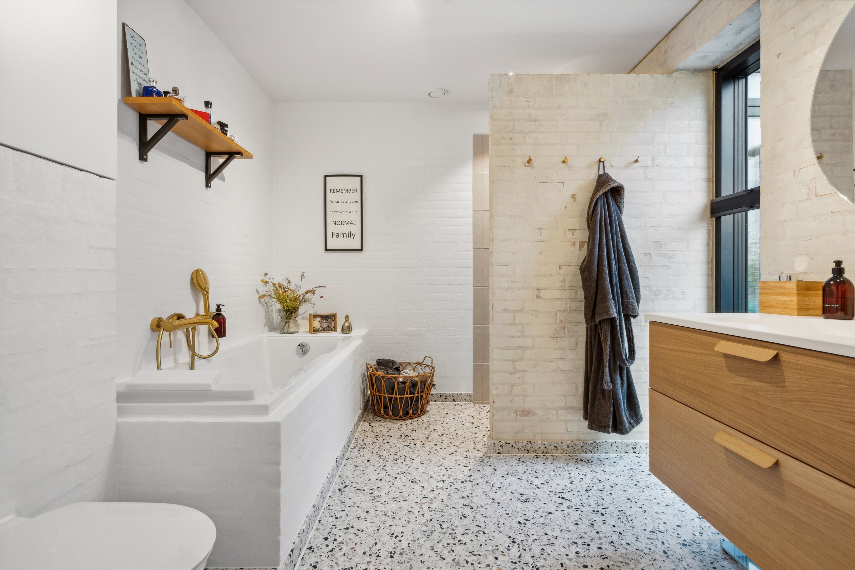 Fremhævet badeværelse billede i fuldskærmstilstand. Billede af Biegårds Alle 32, 8700 Horsens