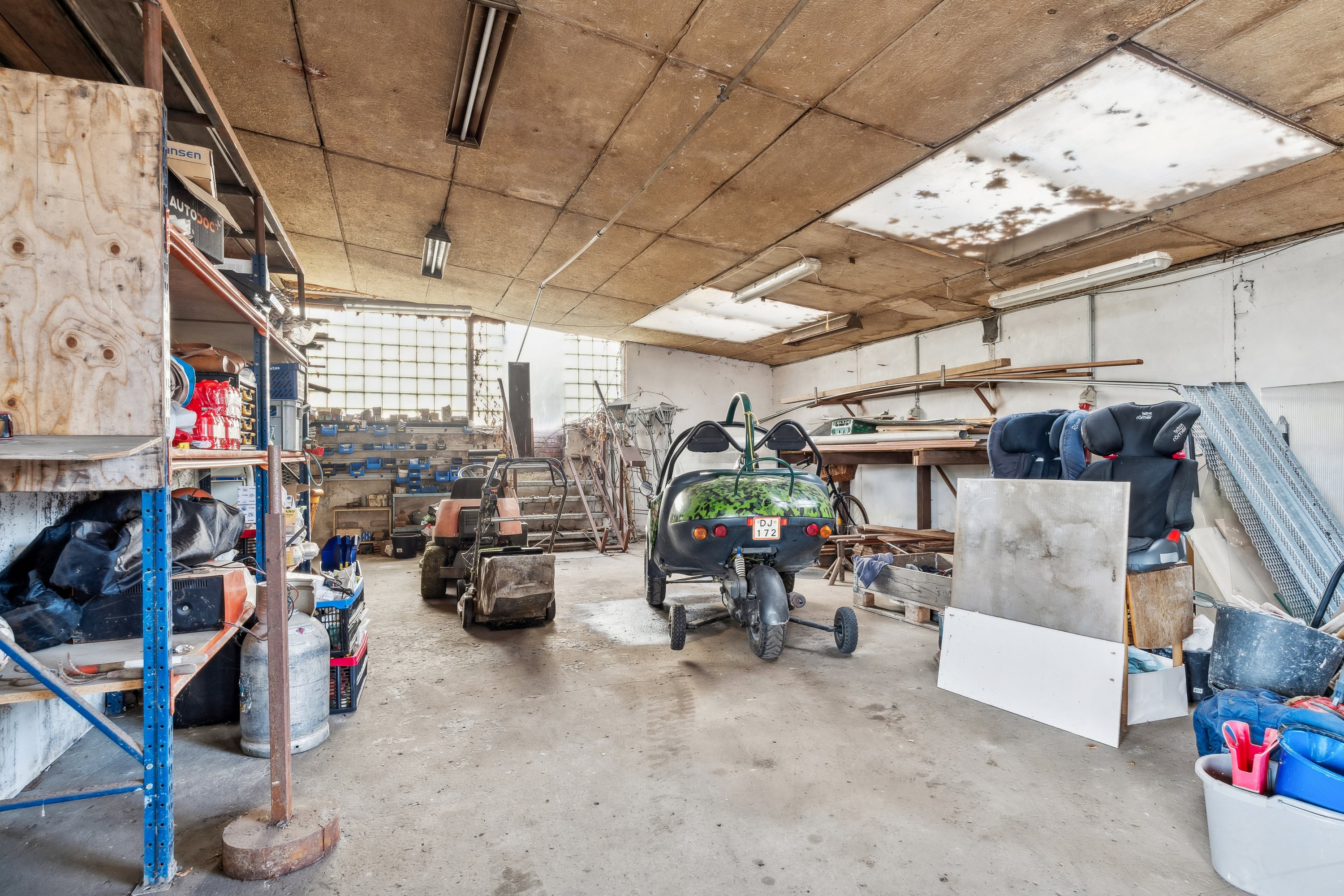 Fremhævet garage billede i fuldskærmstilstand. Billede af Smedegade 12, Rårup, 7130 Juelsminde