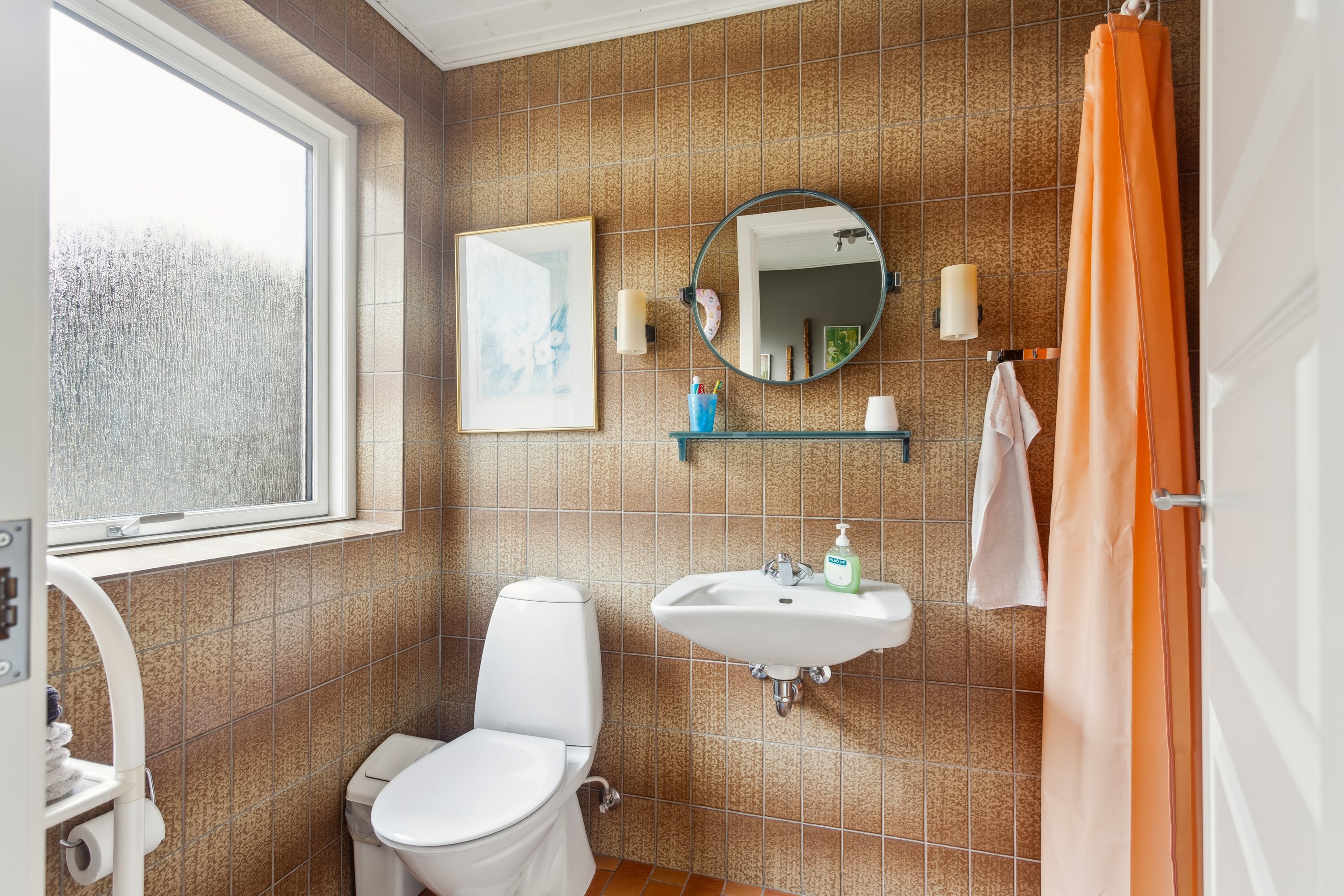 Fremhævet badeværelse billede i fuldskærmstilstand. Billede af Danzigmannvej 2A, Østerby, 9940 Læsø