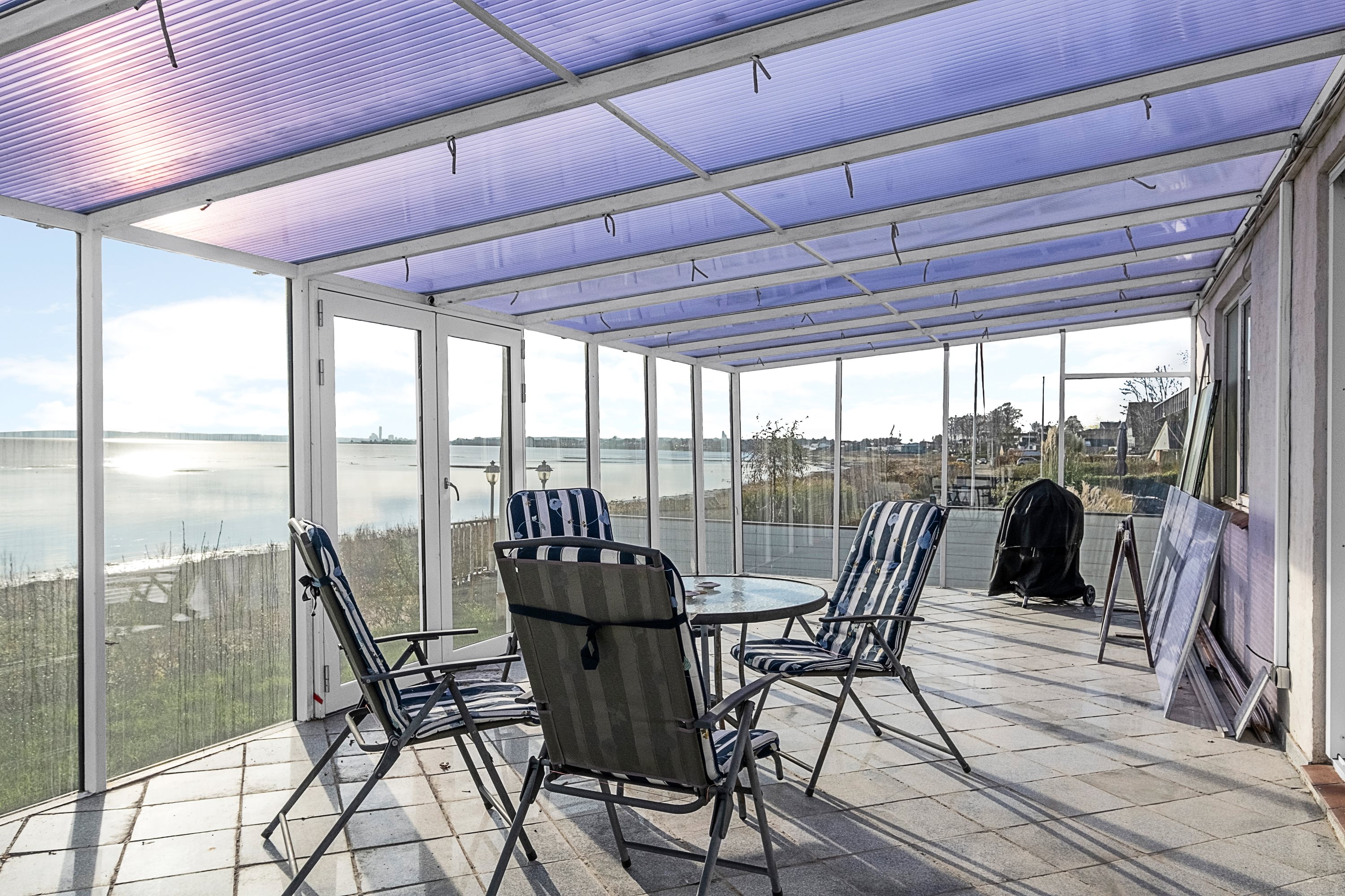 Fremhævet udestue billede i fuldskærmstilstand. Billede af Havbakkevej 71, 8250 Egå