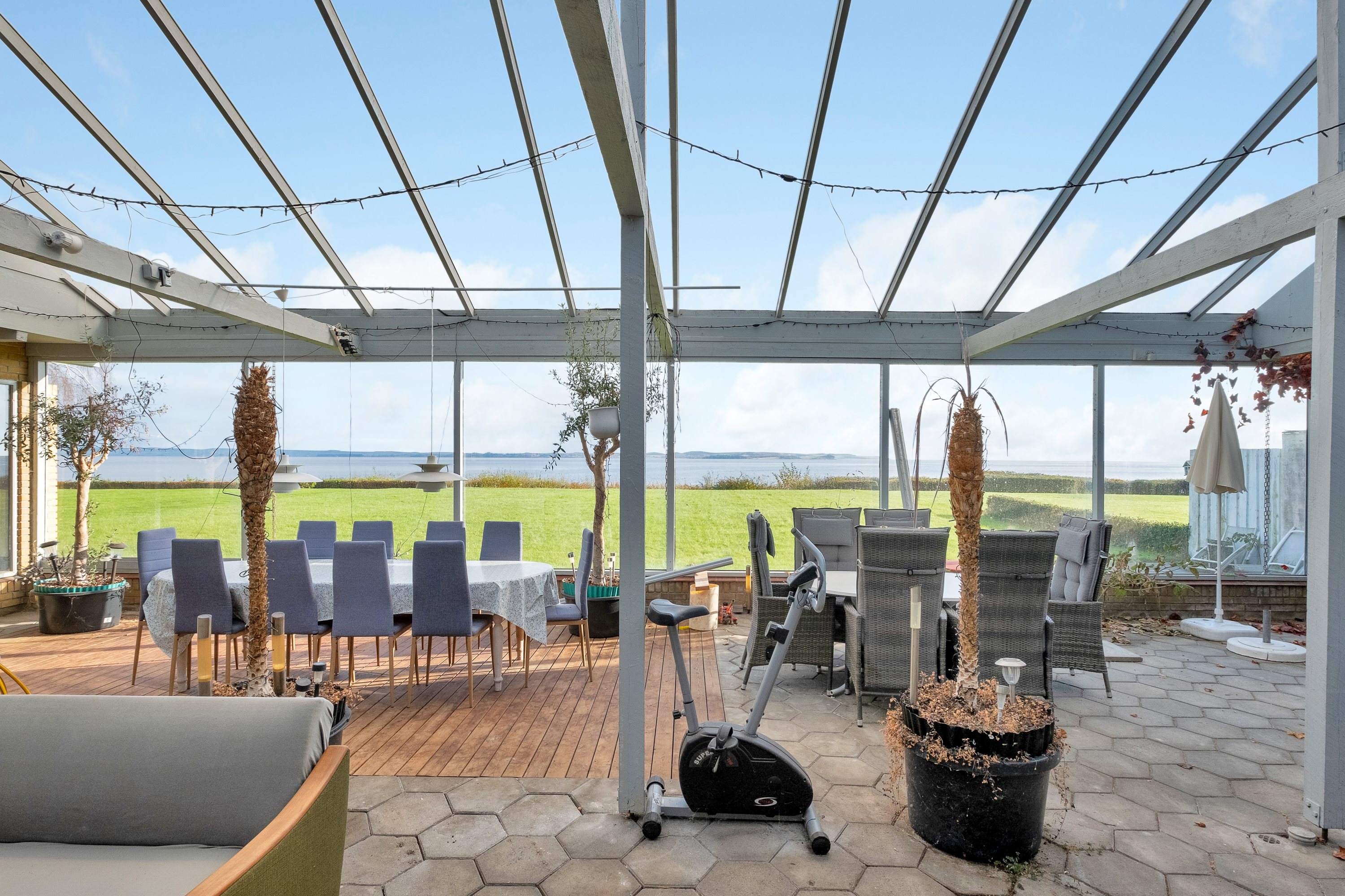 Fremhævet udestue billede i fuldskærmstilstand. Billede af Skæring Strandvej 34, 8250 Egå