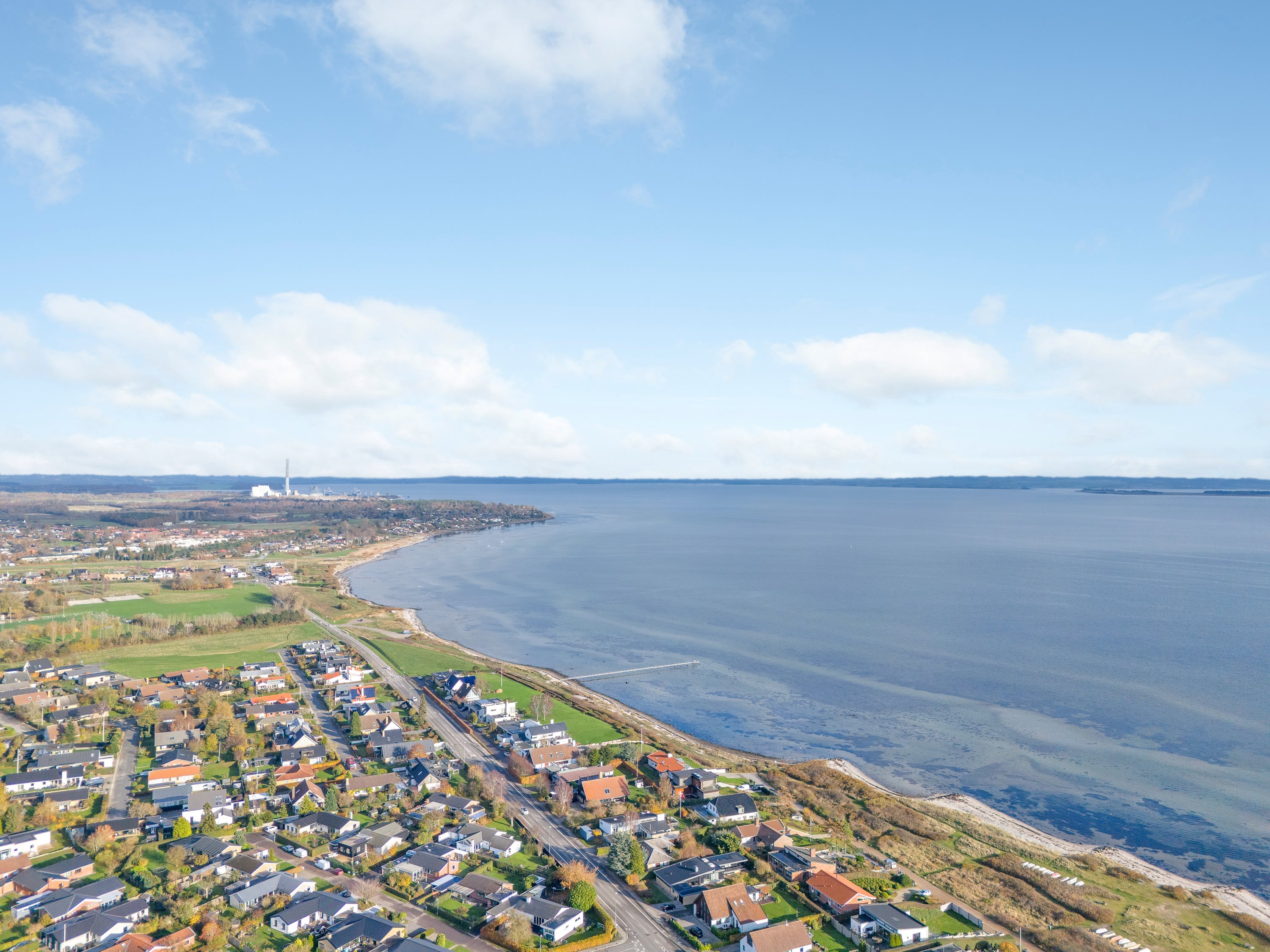Fremhævet luftfoto billede i fuldskærmstilstand. Billede af Skæring Strandvej 34, 8250 Egå