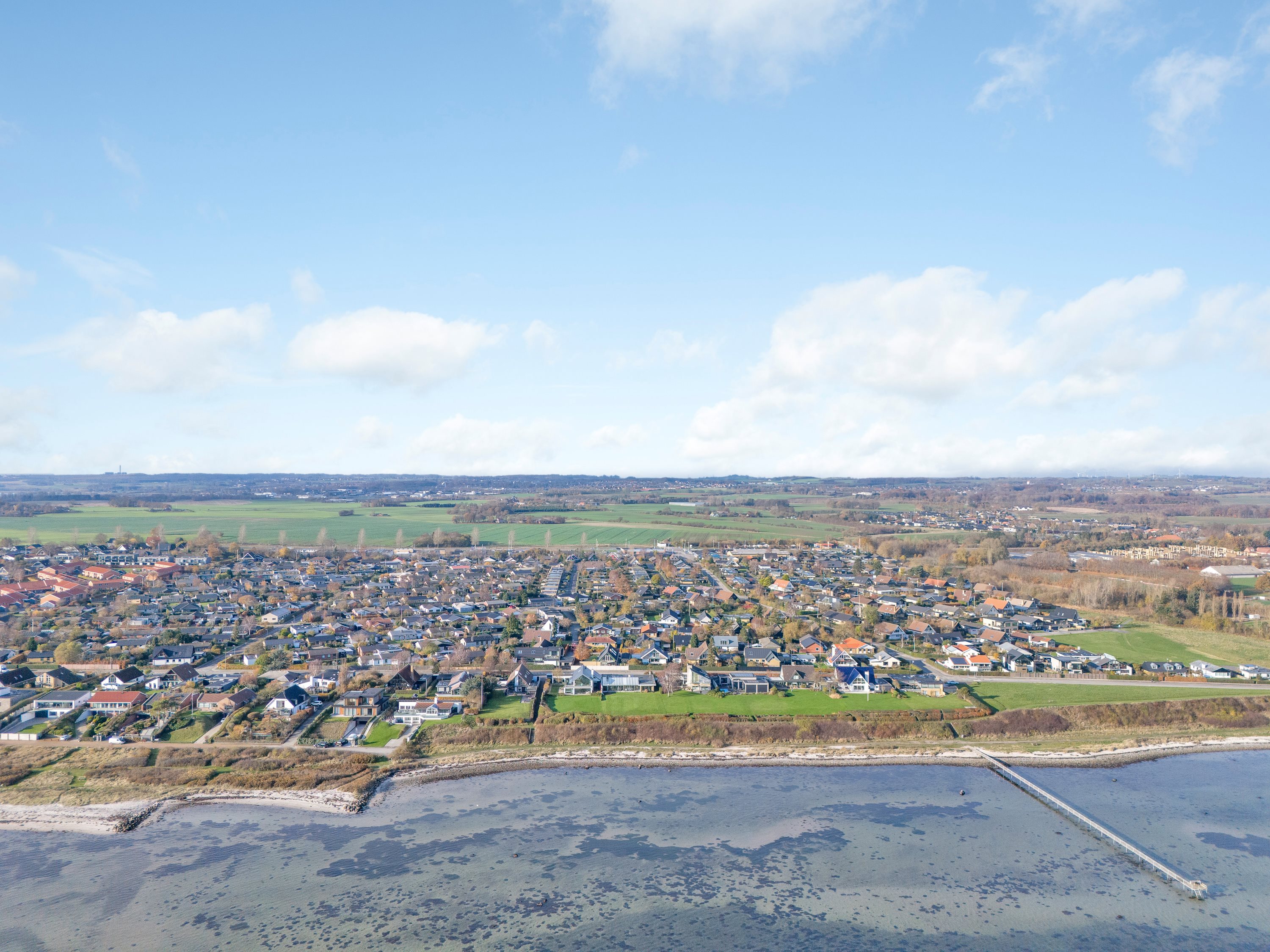 Fremhævet luftfoto billede i fuldskærmstilstand. Billede af Skæring Strandvej 34, 8250 Egå