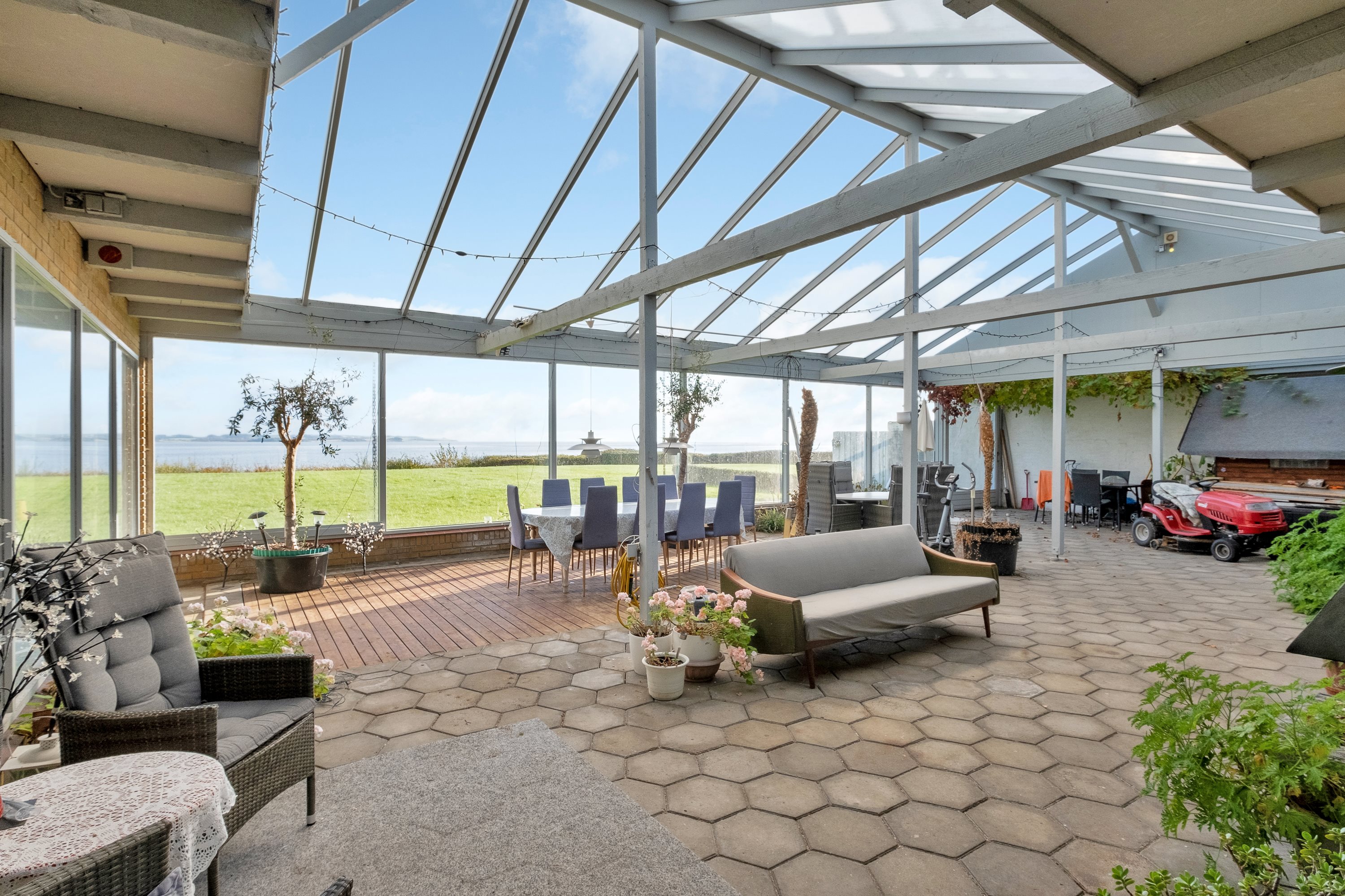 Fremhævet udestue billede i fuldskærmstilstand. Billede af Skæring Strandvej 34, 8250 Egå