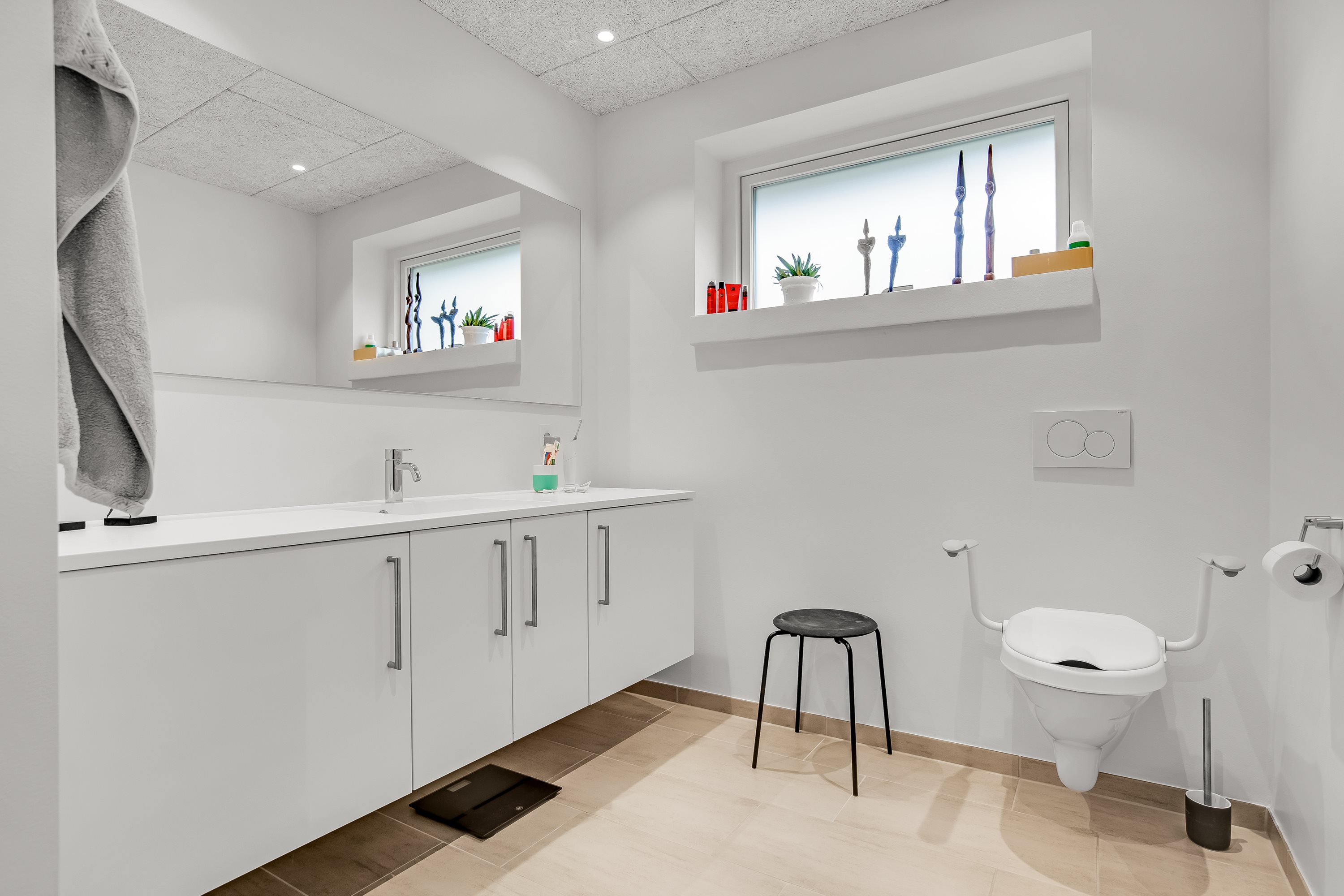 Fremhævet badeværelse billede i fuldskærmstilstand. Billede af Engholmgård 28, Tvis, 7500 Holstebro