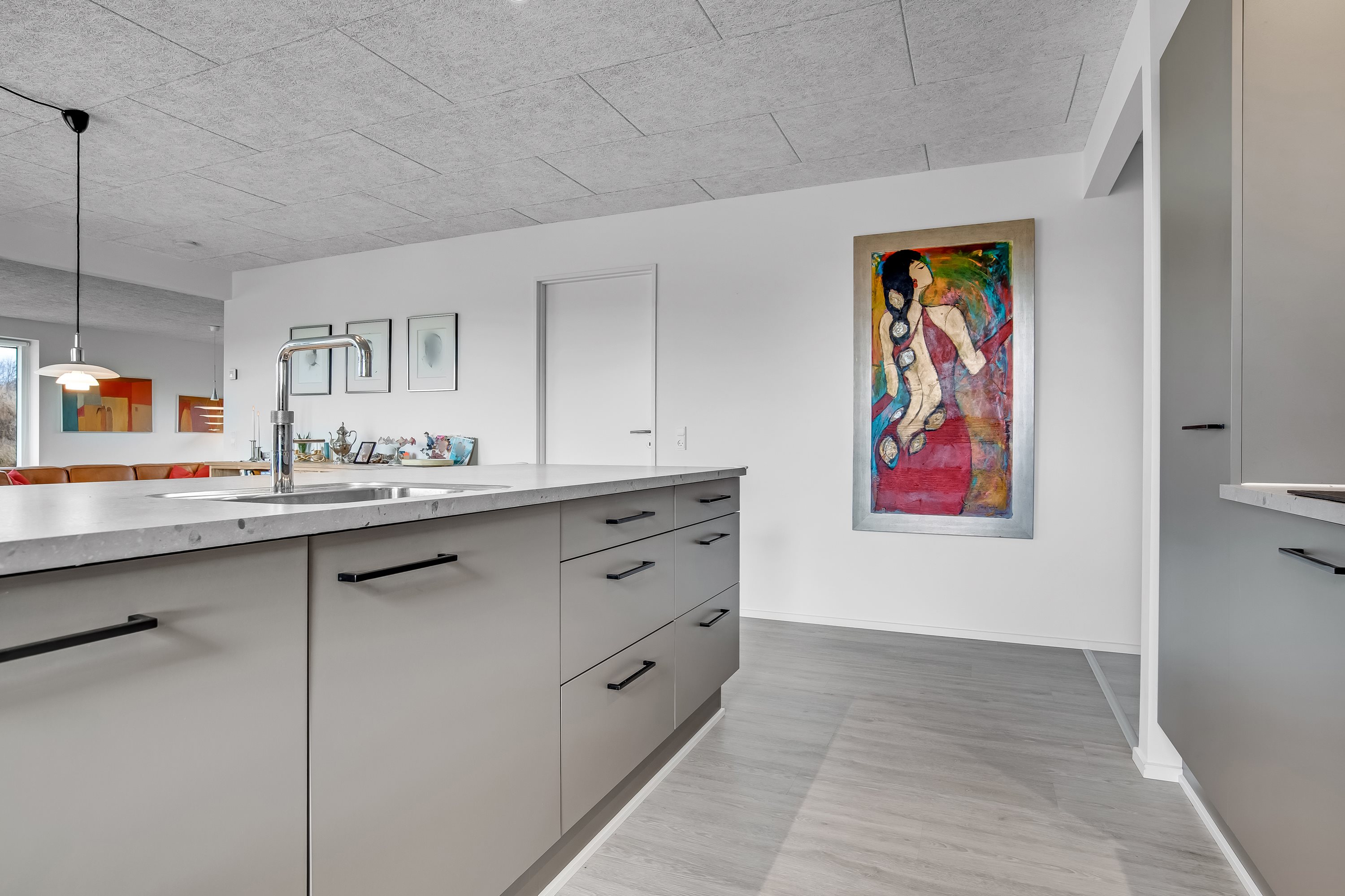 Fremhævet køkken alrum billede i fuldskærmstilstand. Billede af Engholmgård 28, Tvis, 7500 Holstebro