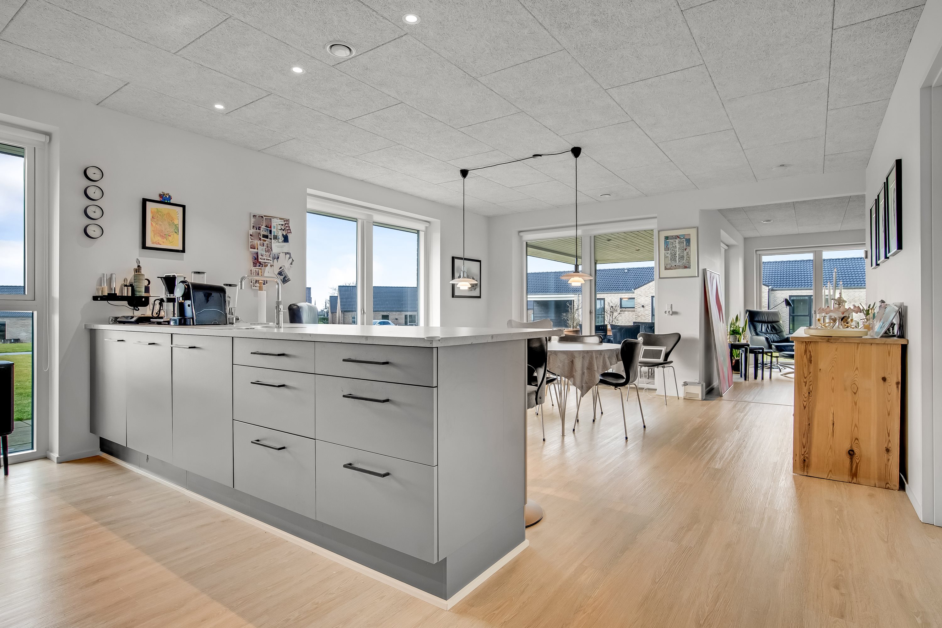 Fremhævet køkken alrum billede i fuldskærmstilstand. Billede af Engholmgård 28, Tvis, 7500 Holstebro