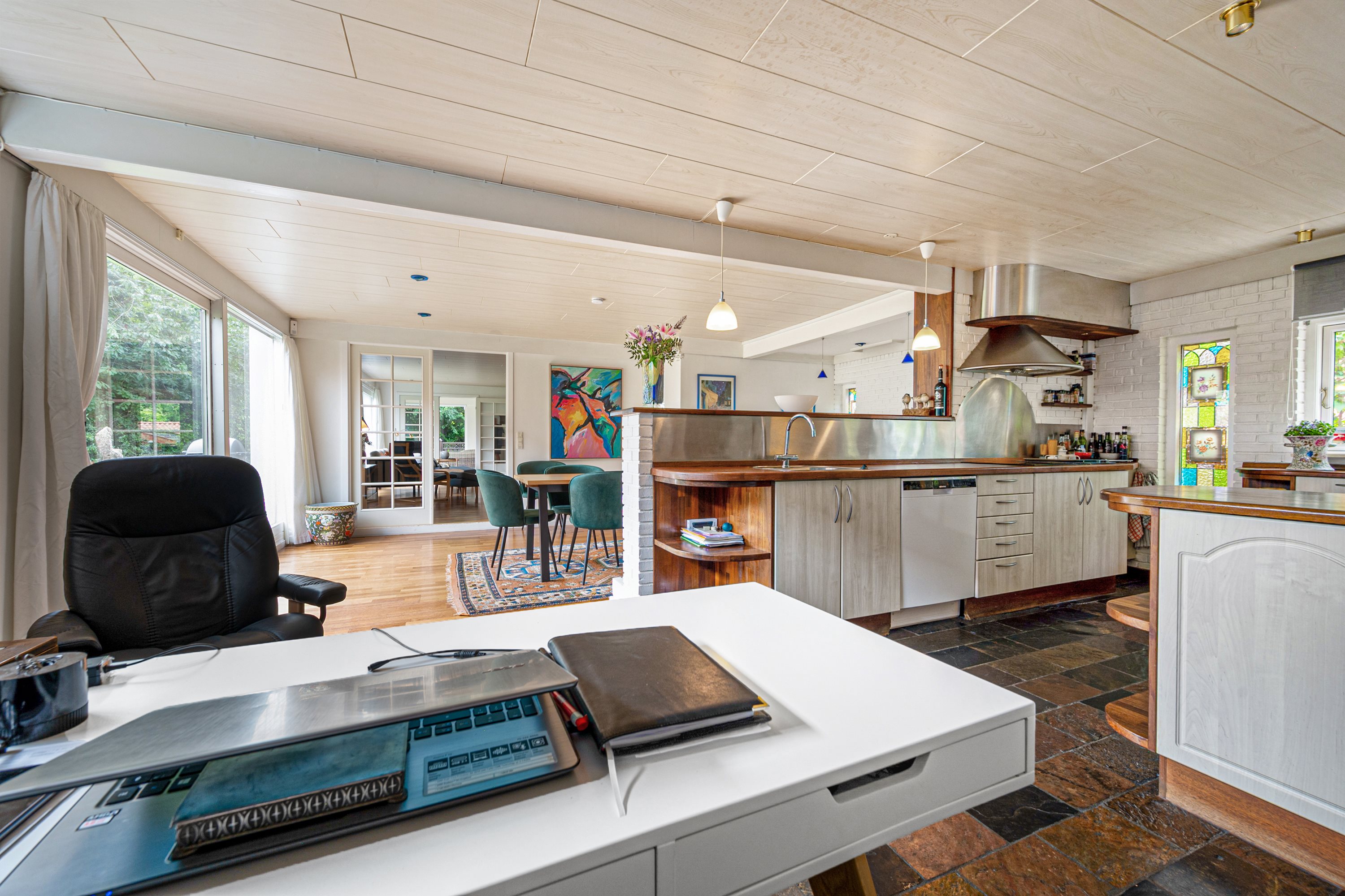 Fremhævet køkken billede i fuldskærmstilstand. Billede af Smakkegårdsvej 65, 2820 Gentofte