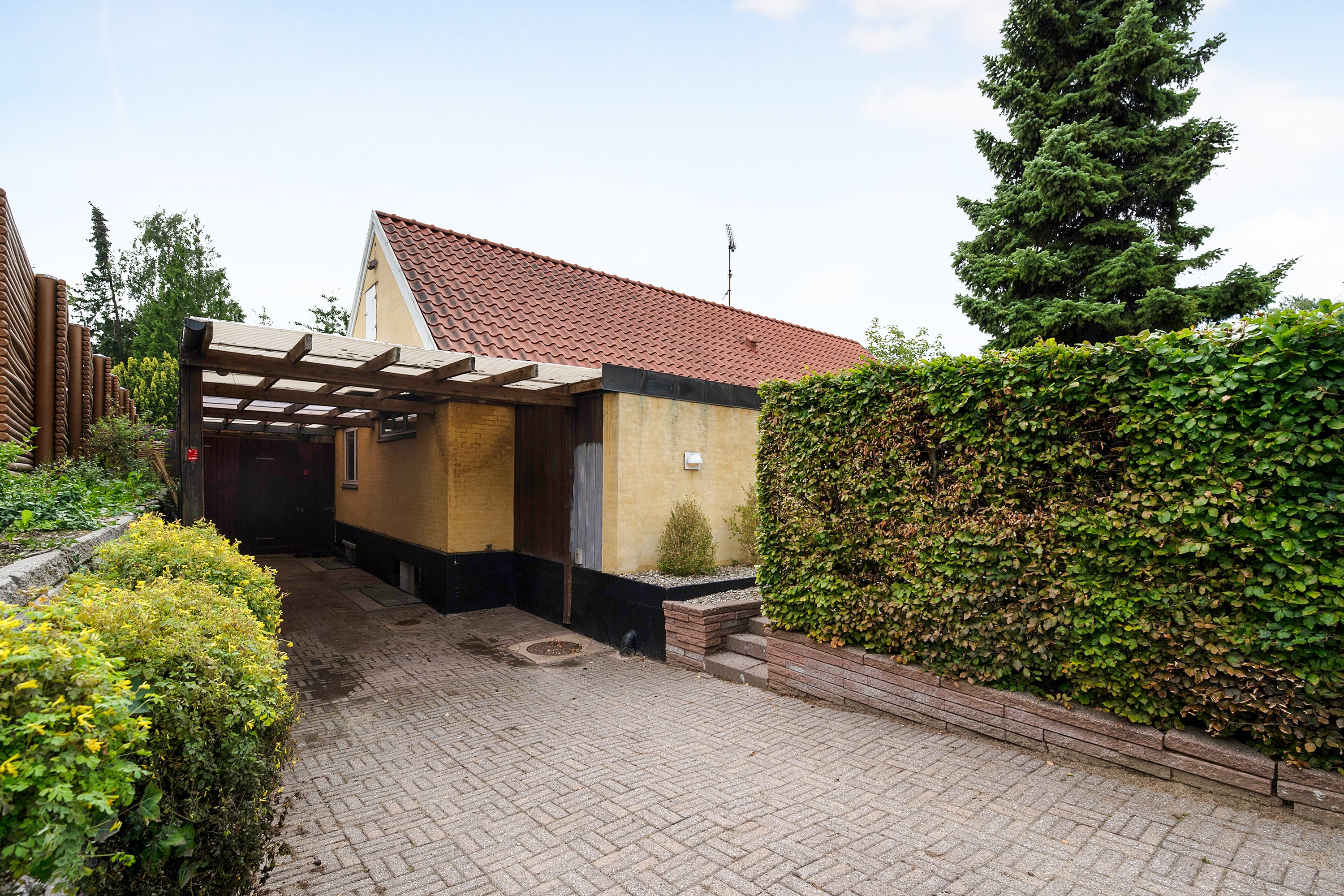 Fremhævet ejendommen billede i fuldskærmstilstand. Billede af Smakkegårdsvej 65, 2820 Gentofte