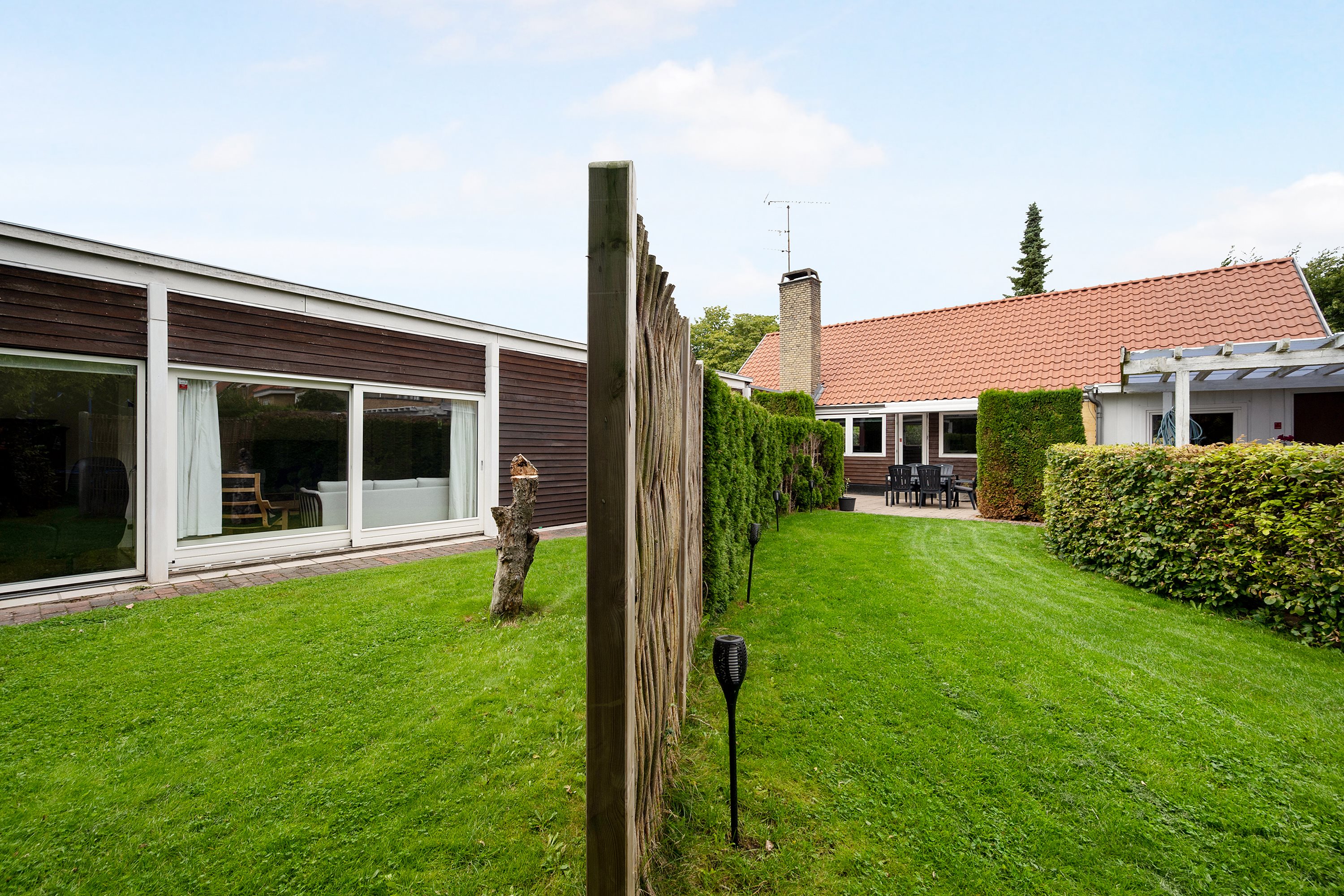 Fremhævet ejendommen billede i fuldskærmstilstand. Billede af Smakkegårdsvej 65, 2820 Gentofte