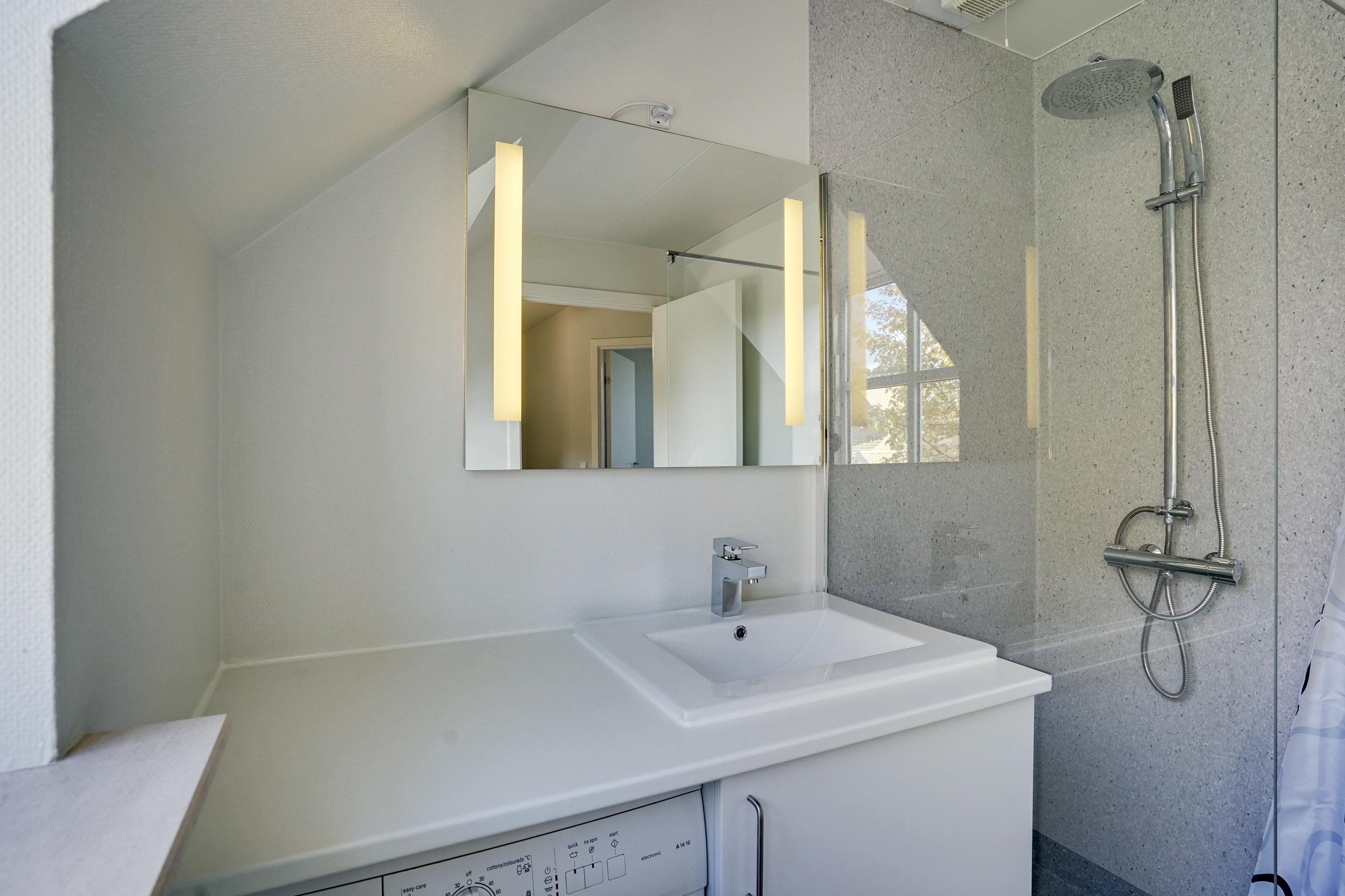 Fremhævet badeværelse billede i fuldskærmstilstand. Billede af Kildehaven 112, 8520 Lystrup