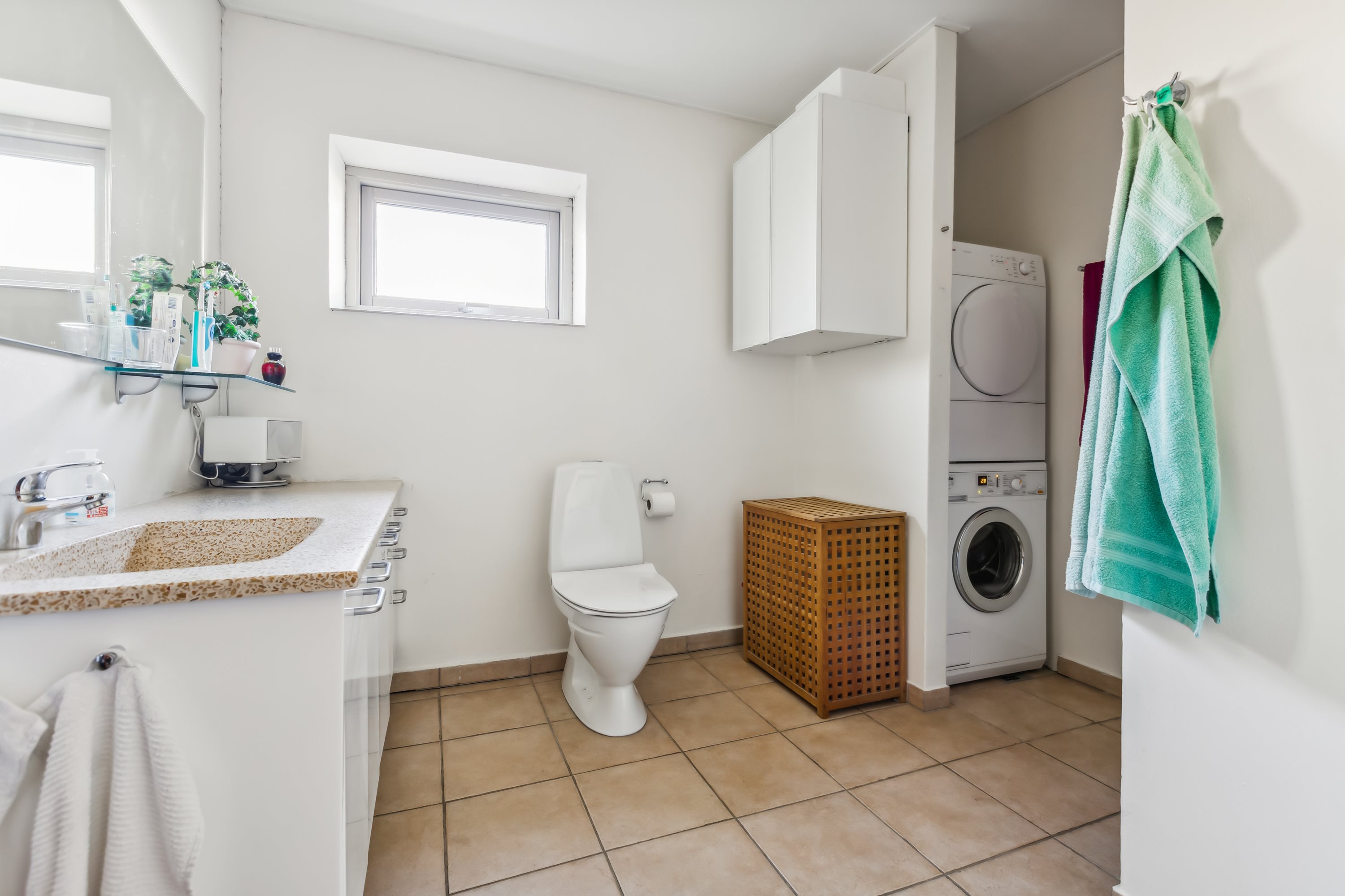 Fremhævet badeværelse billede i fuldskærmstilstand. Billede af Bredbjergvej 35, 5230 Odense M