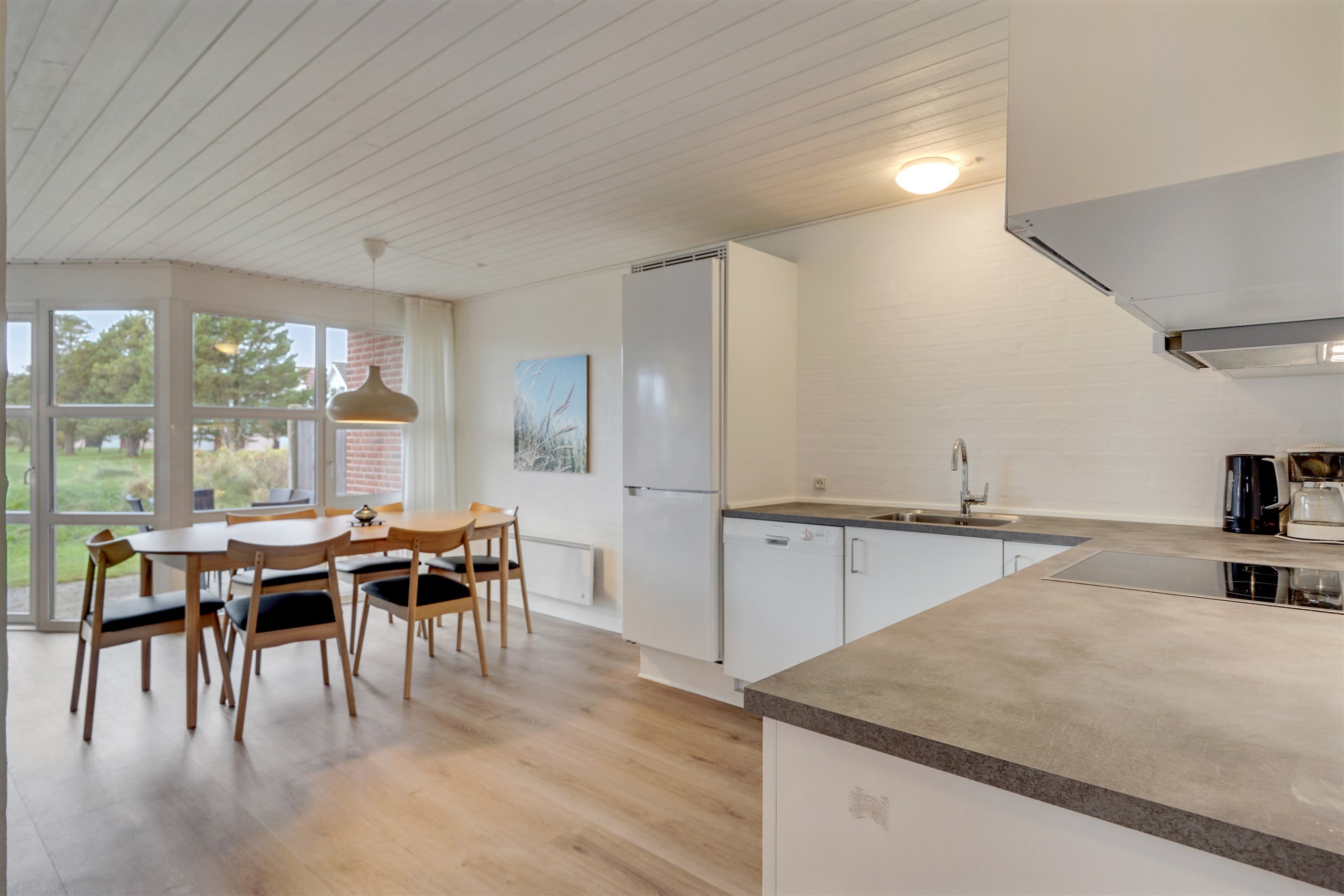 Fremhævet køkken billede i fuldskærmstilstand. Billede af Hovej 4A, 55., 6857 Blåvand