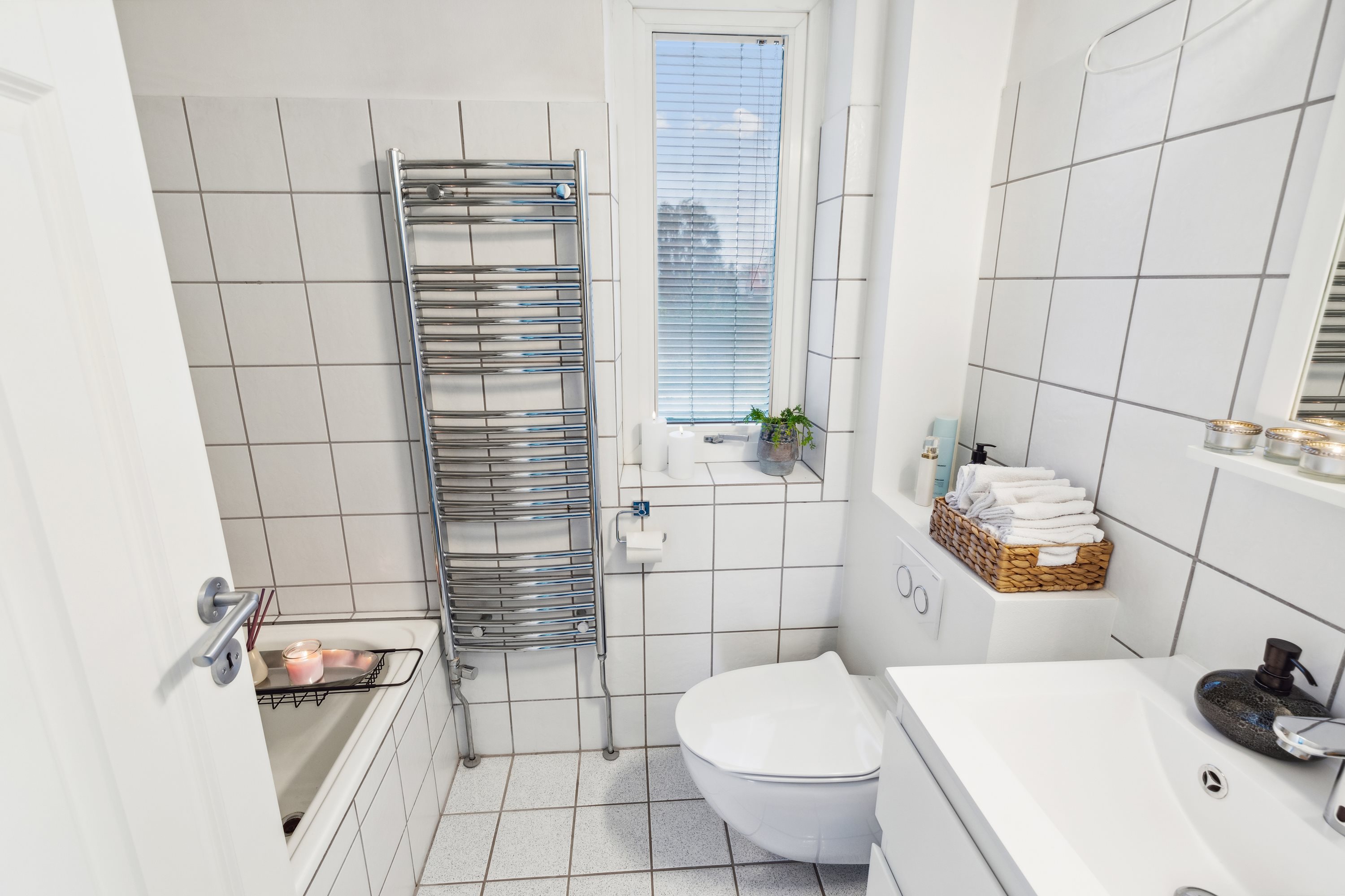 Fremhævet badeværelse billede i fuldskærmstilstand. Billede af Huldbergs Alle 20, 2800 Kongens Lyngby