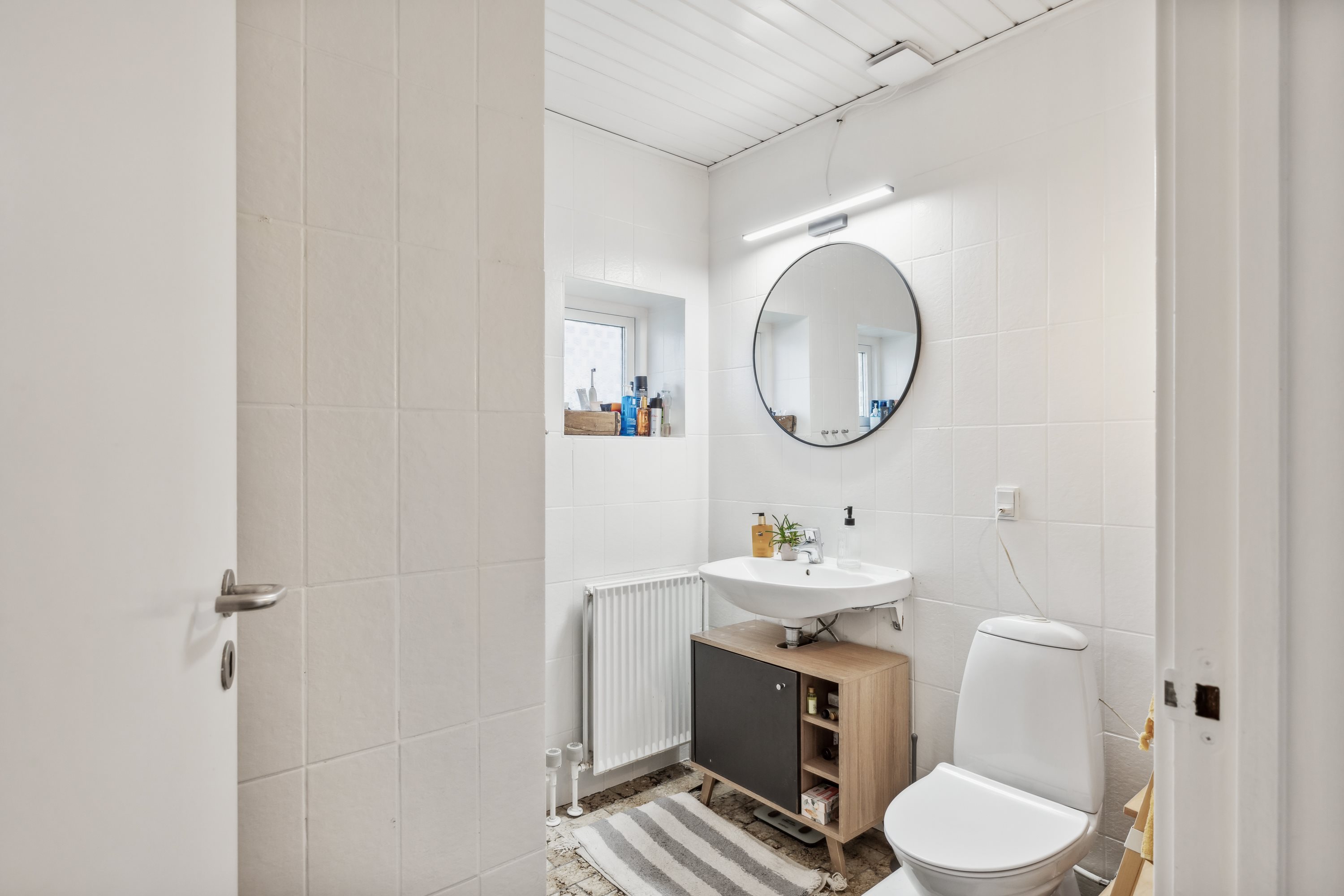 Fremhævet badeværelse billede i fuldskærmstilstand. Billede af Dyrkobbel 144, 6300 Gråsten