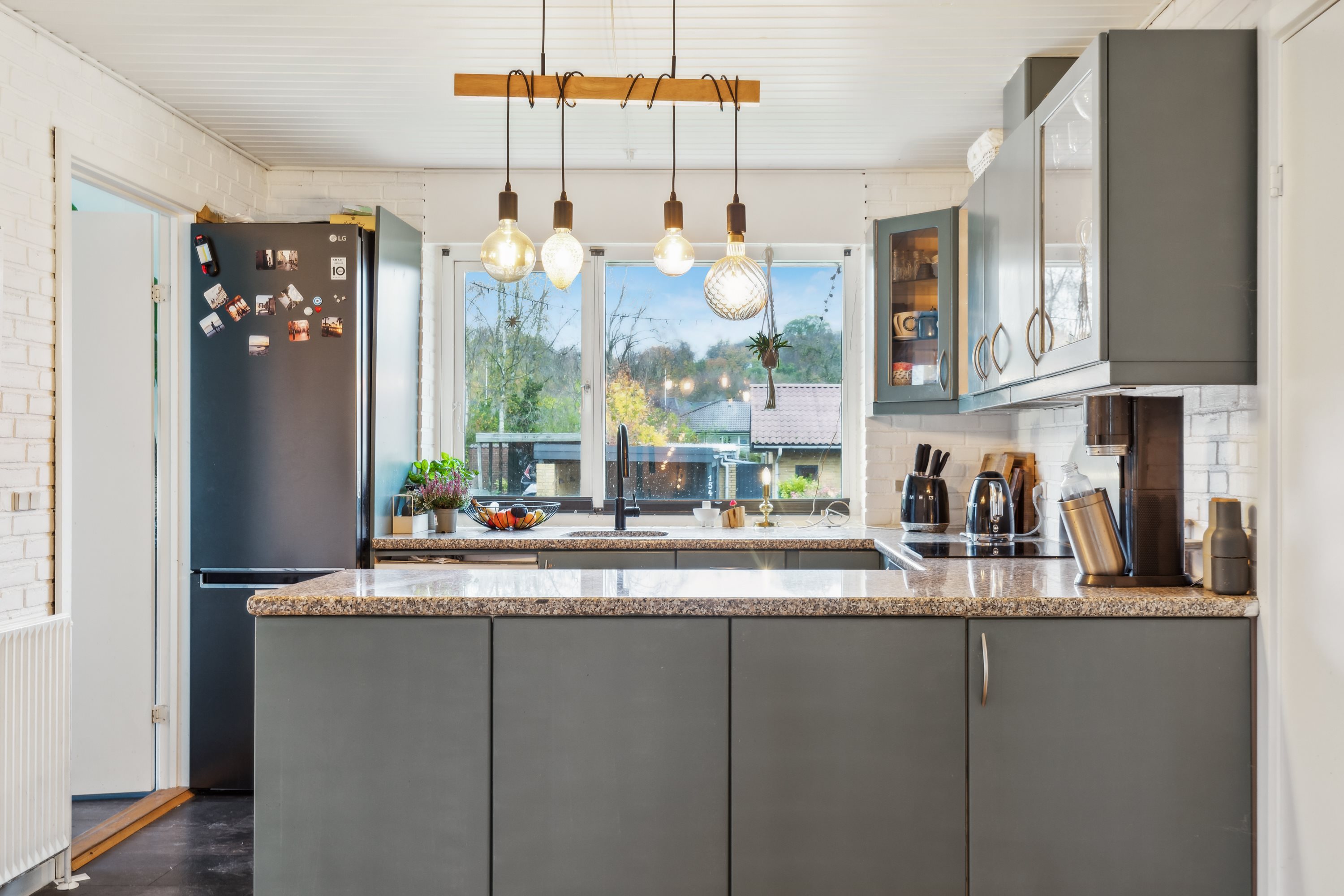 Fremhævet køkken billede i fuldskærmstilstand. Billede af Dyrkobbel 144, 6300 Gråsten