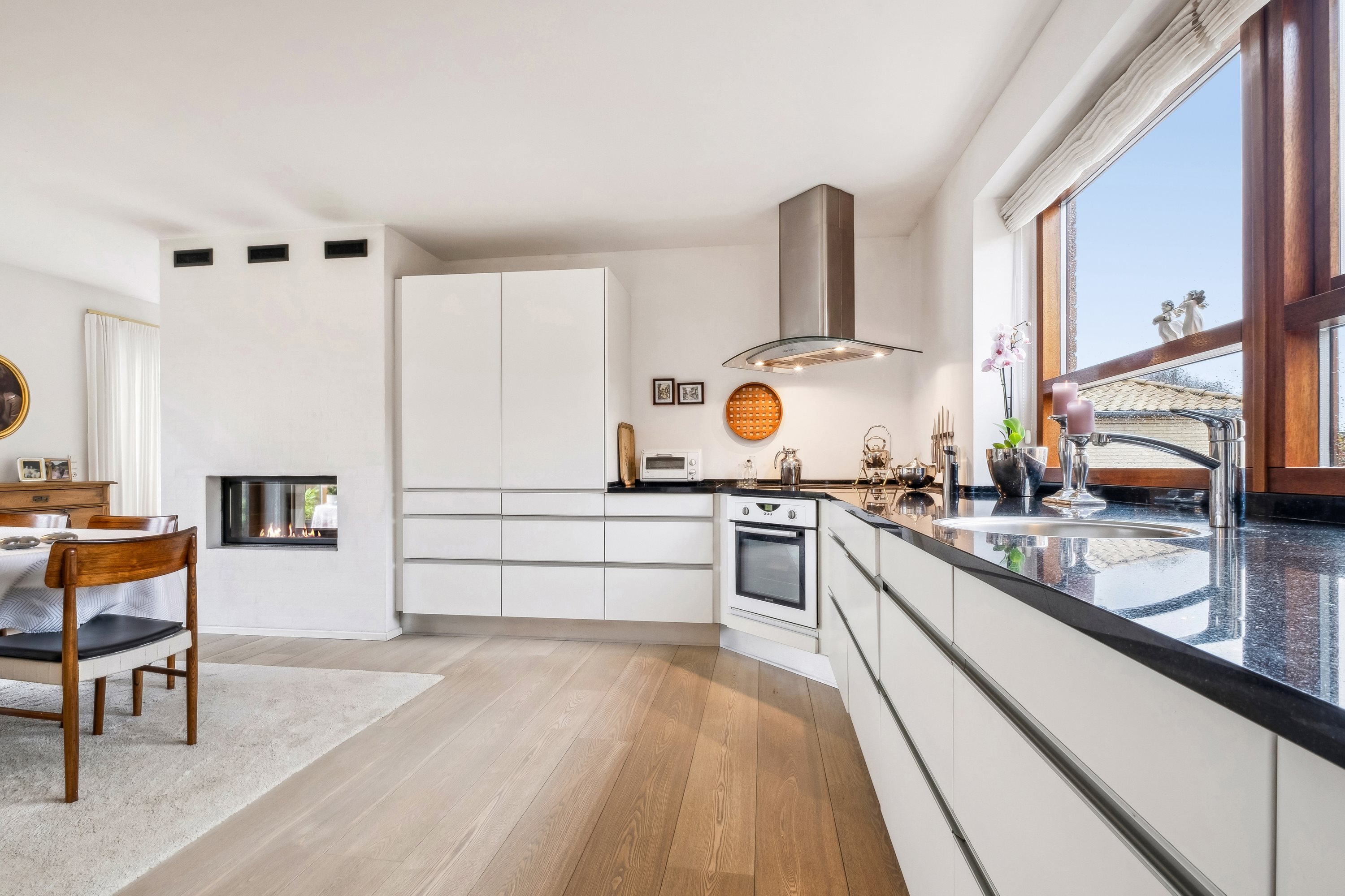 Fremhævet køkken billede i fuldskærmstilstand. Billede af Fjordblik 13, Klakring, 7130 Juelsminde