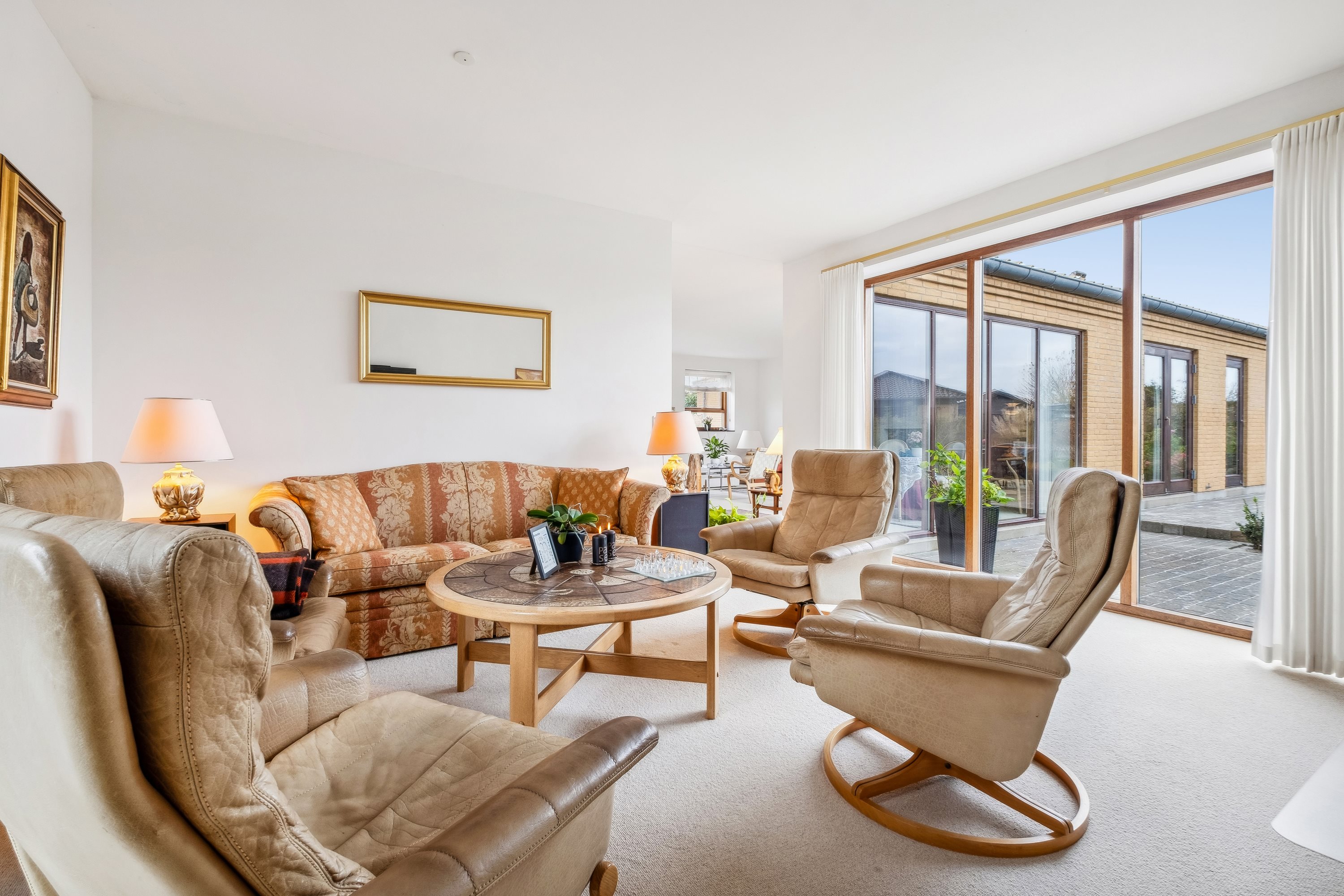 Fremhævet stue billede i fuldskærmstilstand. Billede af Fjordblik 13, Klakring, 7130 Juelsminde