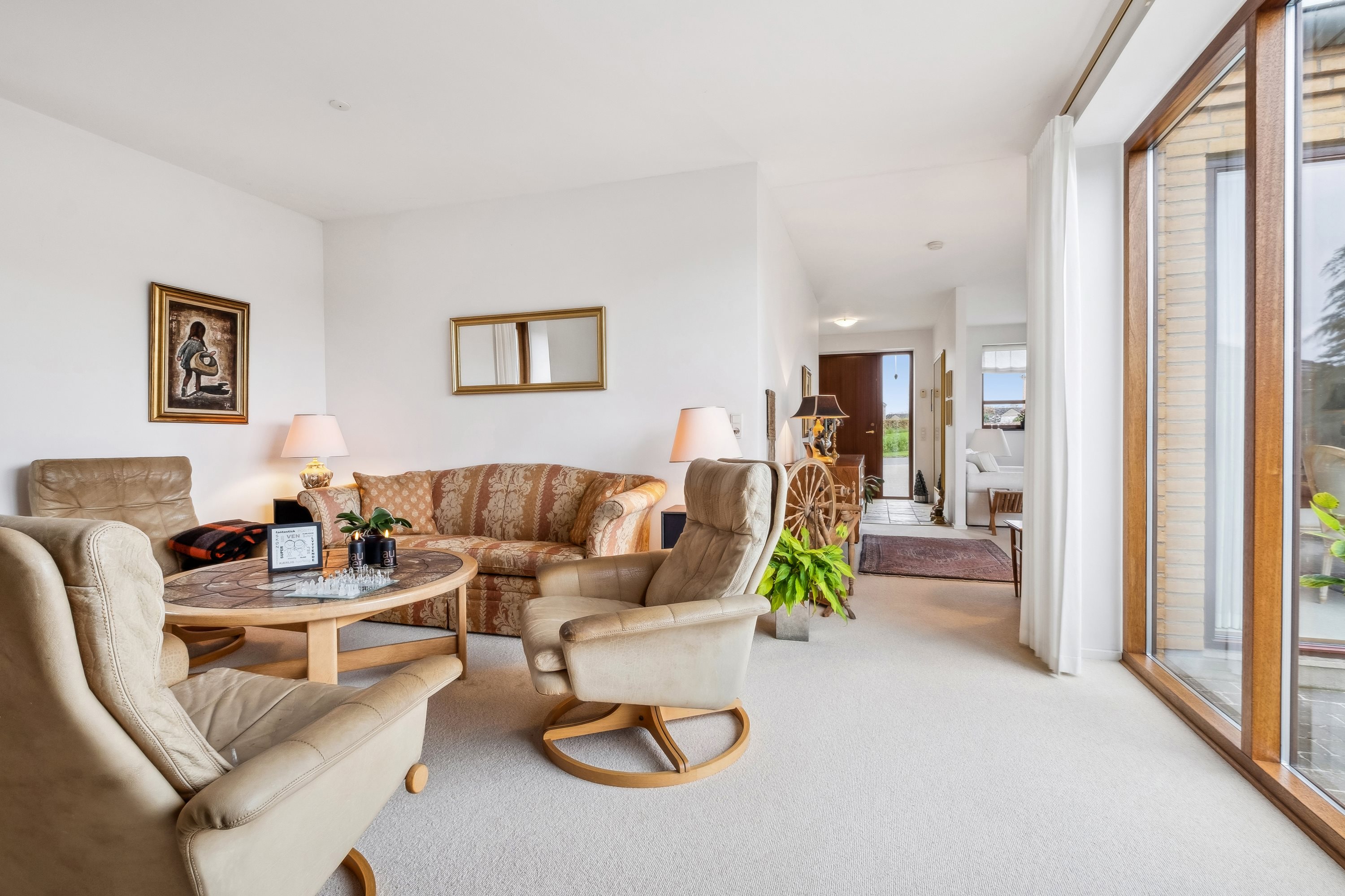 Fremhævet stue billede i fuldskærmstilstand. Billede af Fjordblik 13, Klakring, 7130 Juelsminde