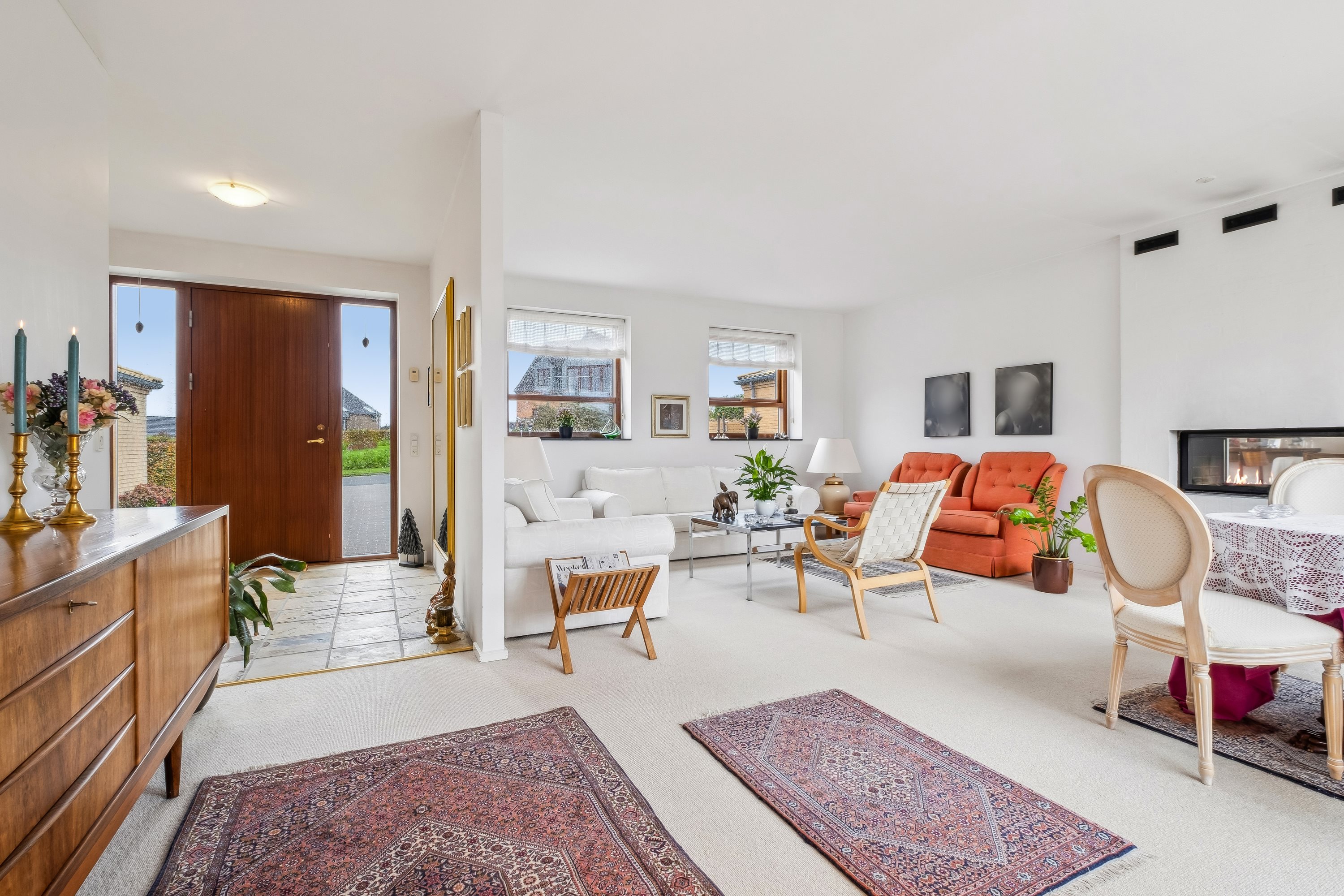 Miniaturebillede 2: stue. Billede af Fjordblik 13, Klakring, 7130 Juelsminde