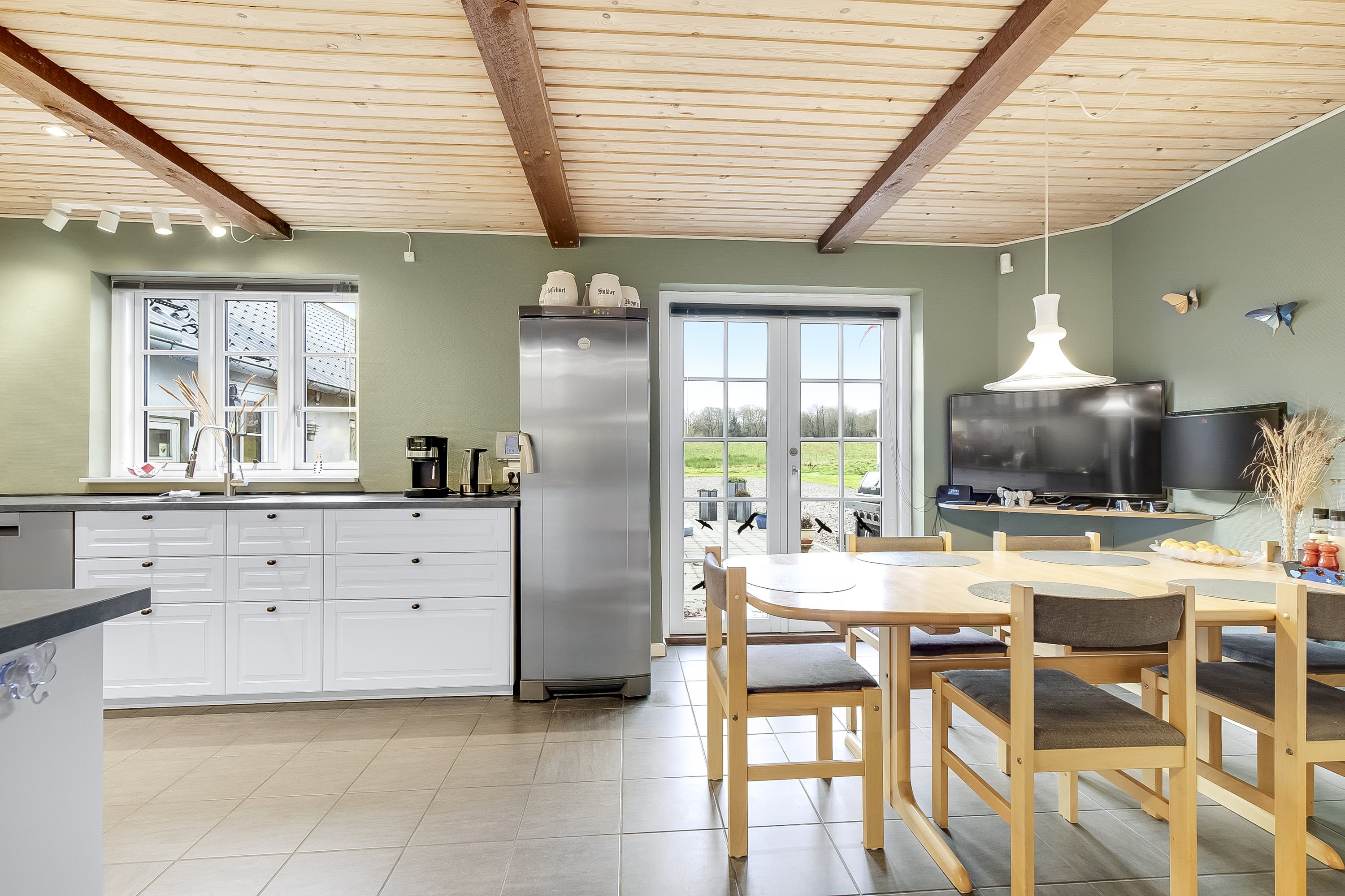 Fremhævet køkken billede i fuldskærmstilstand. Billede af Åstorpvej 53, 6093 Sjølund