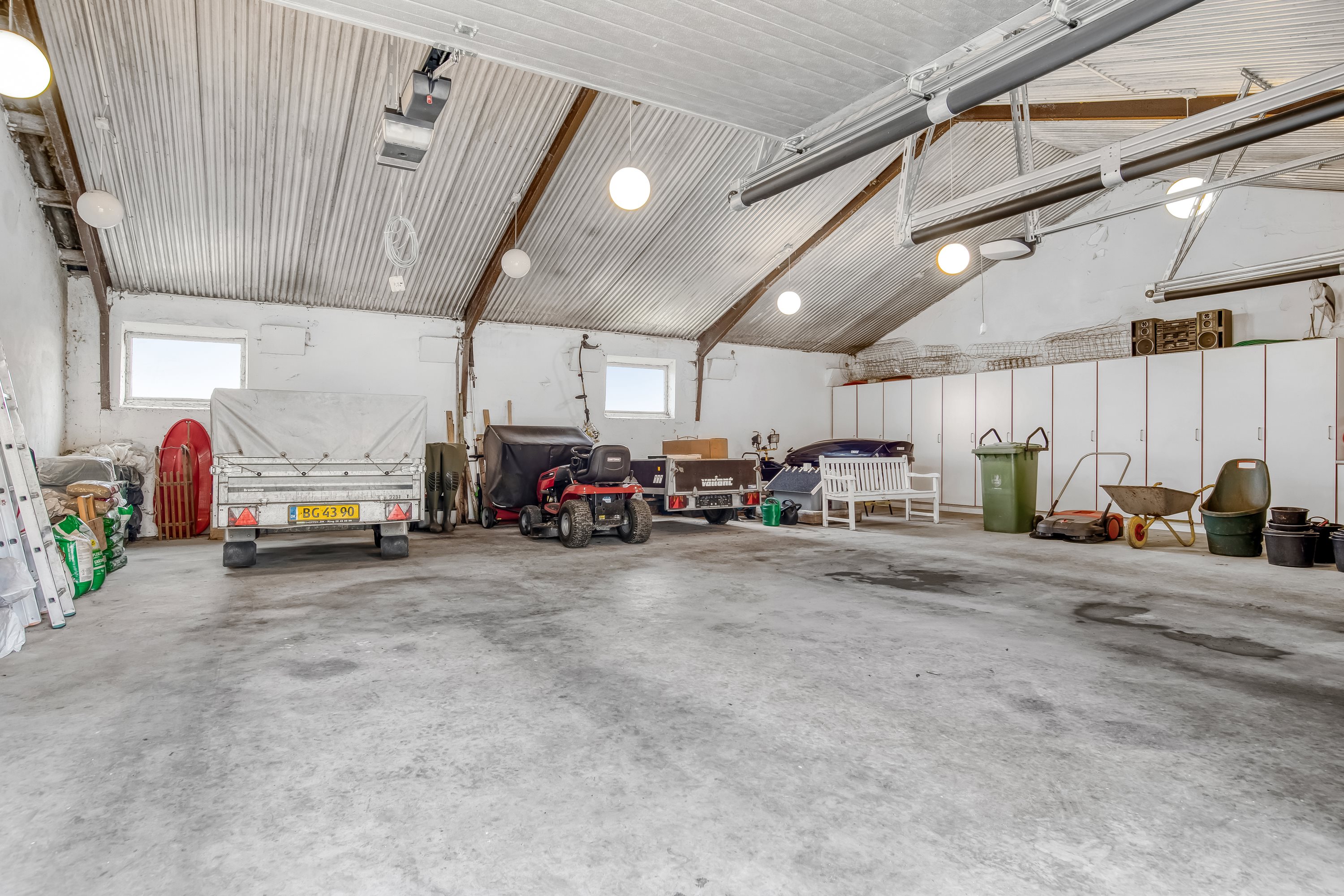 Fremhævet garage billede i fuldskærmstilstand. Billede af Smedegårdvej 11, Tvis, 7500 Holstebro