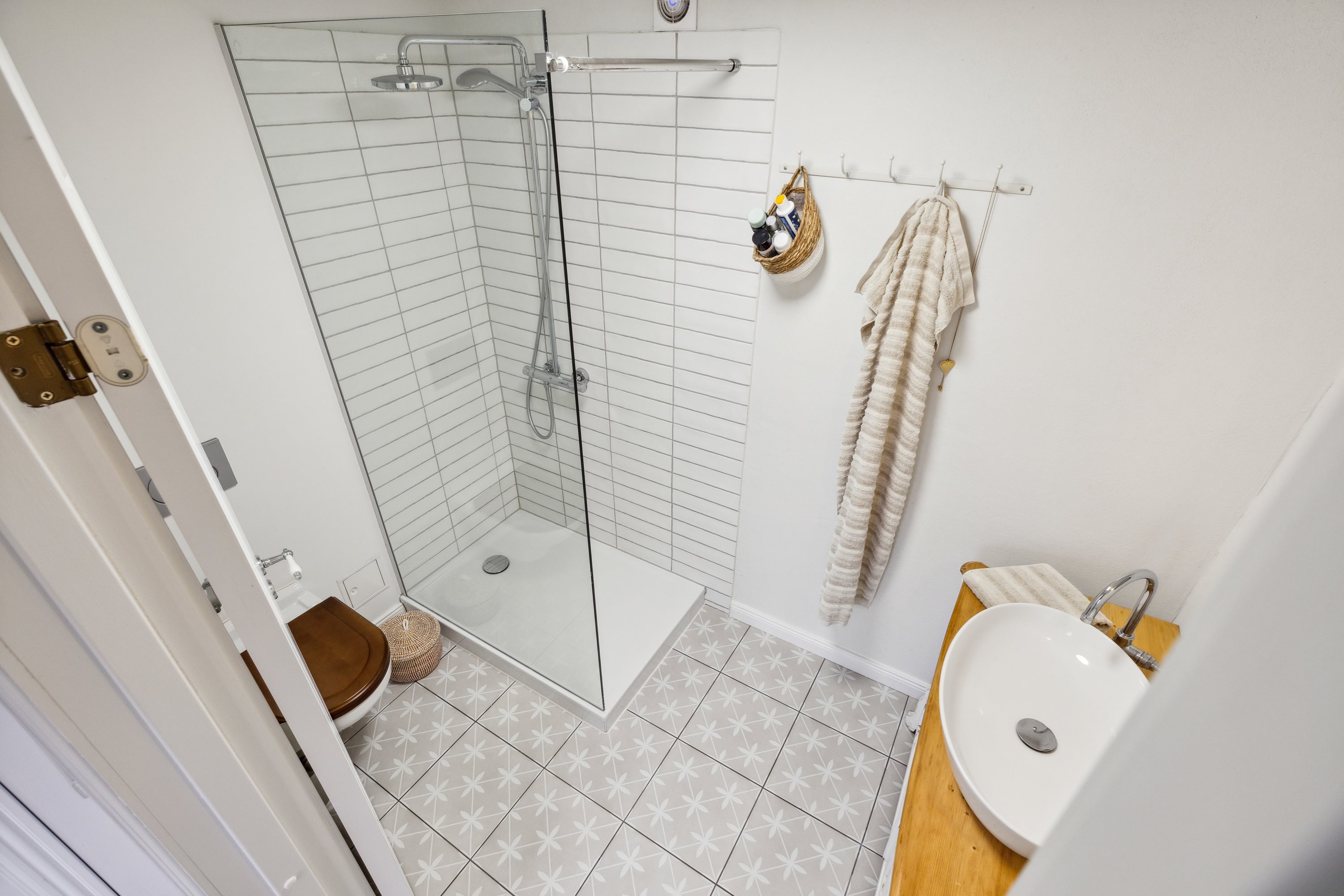 Fremhævet badeværelse billede i fuldskærmstilstand. Billede af Fjordvejen 129, Bækken, 6300 Gråsten