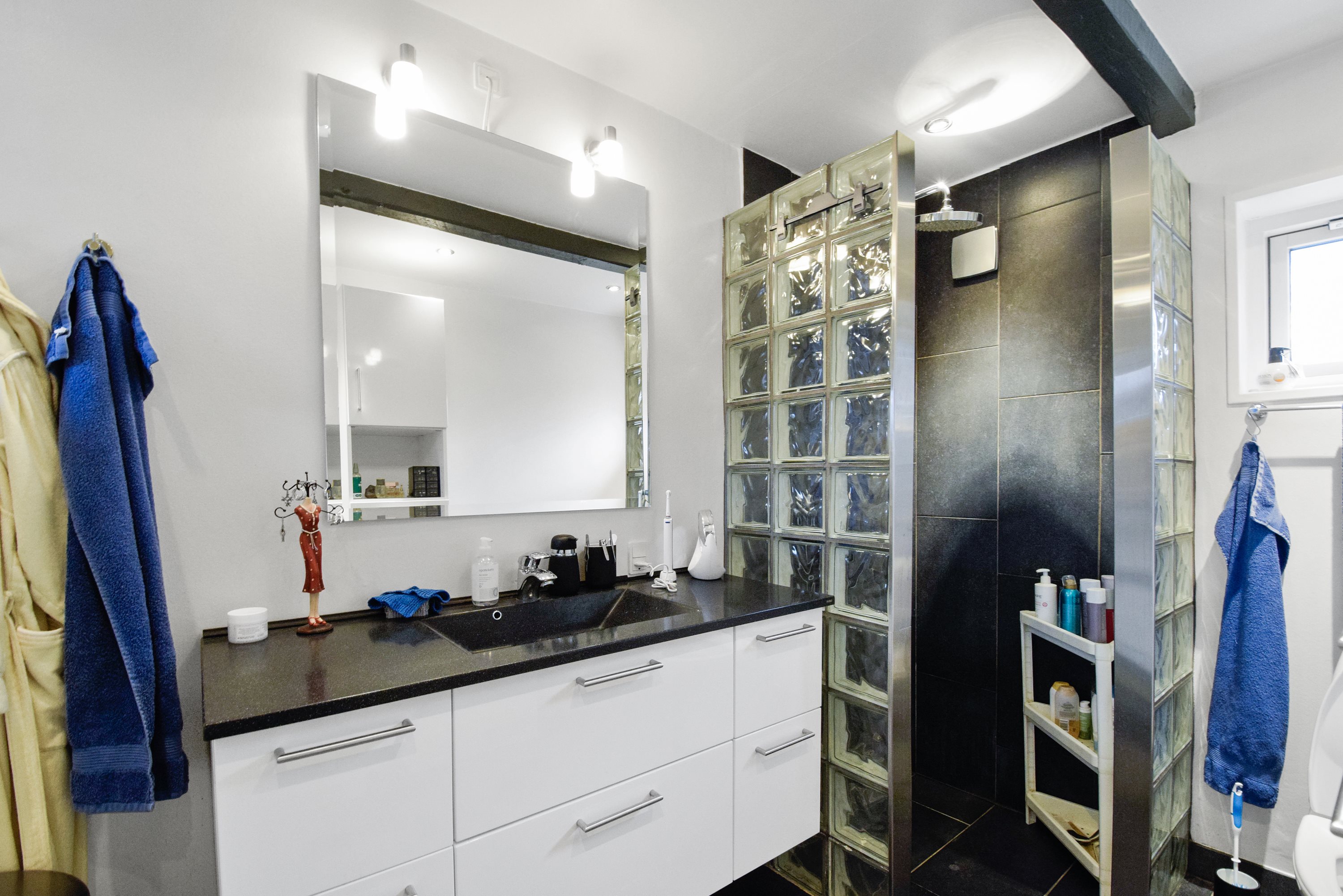 Fremhævet  billede i fuldskærmstilstand. Billede af Skolegade 6, 9632 Møldrup