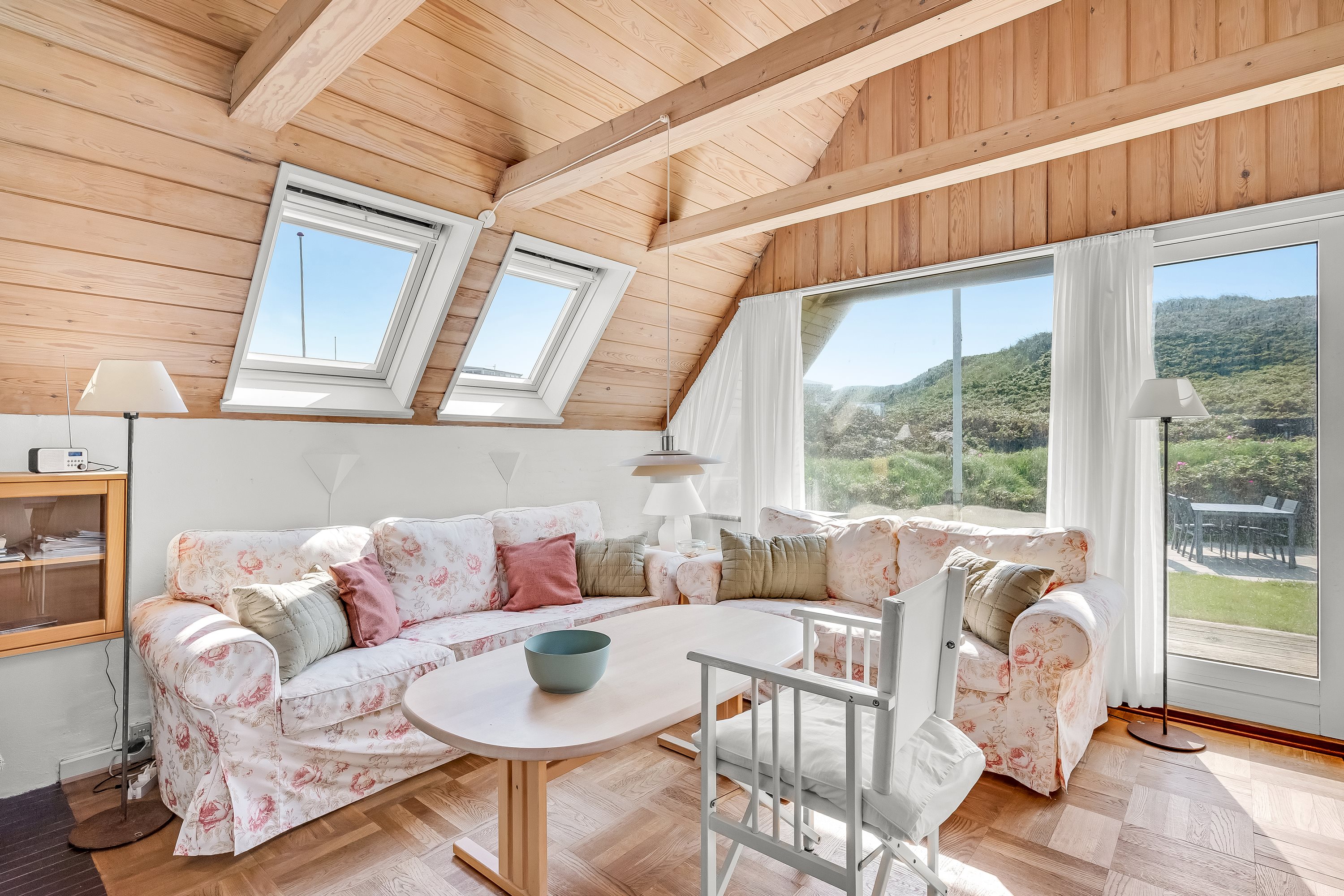 Fremhævet stue billede i fuldskærmstilstand. Billede af Lodbergsvej 141, Søndervig, 6950 Ringkøbing