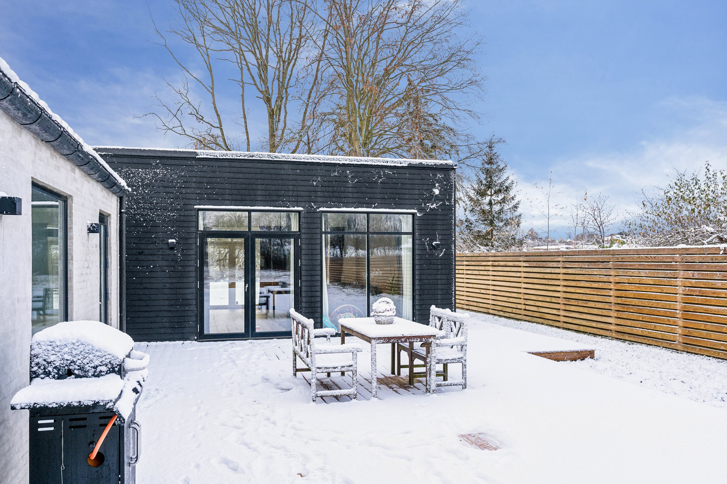 Fremhævet ejendom 1 billede i fuldskærmstilstand. Billede af Åvænget 9, Niverød, 2990 Nivå