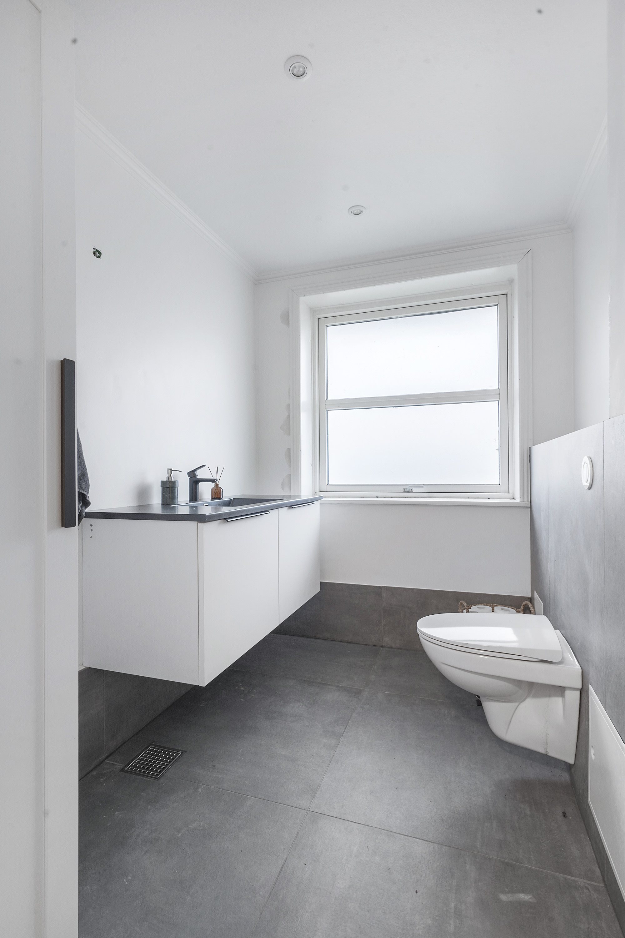 Fremhævet badeværelse billede i fuldskærmstilstand. Billede af Langelandsvej 24, 5800 Nyborg