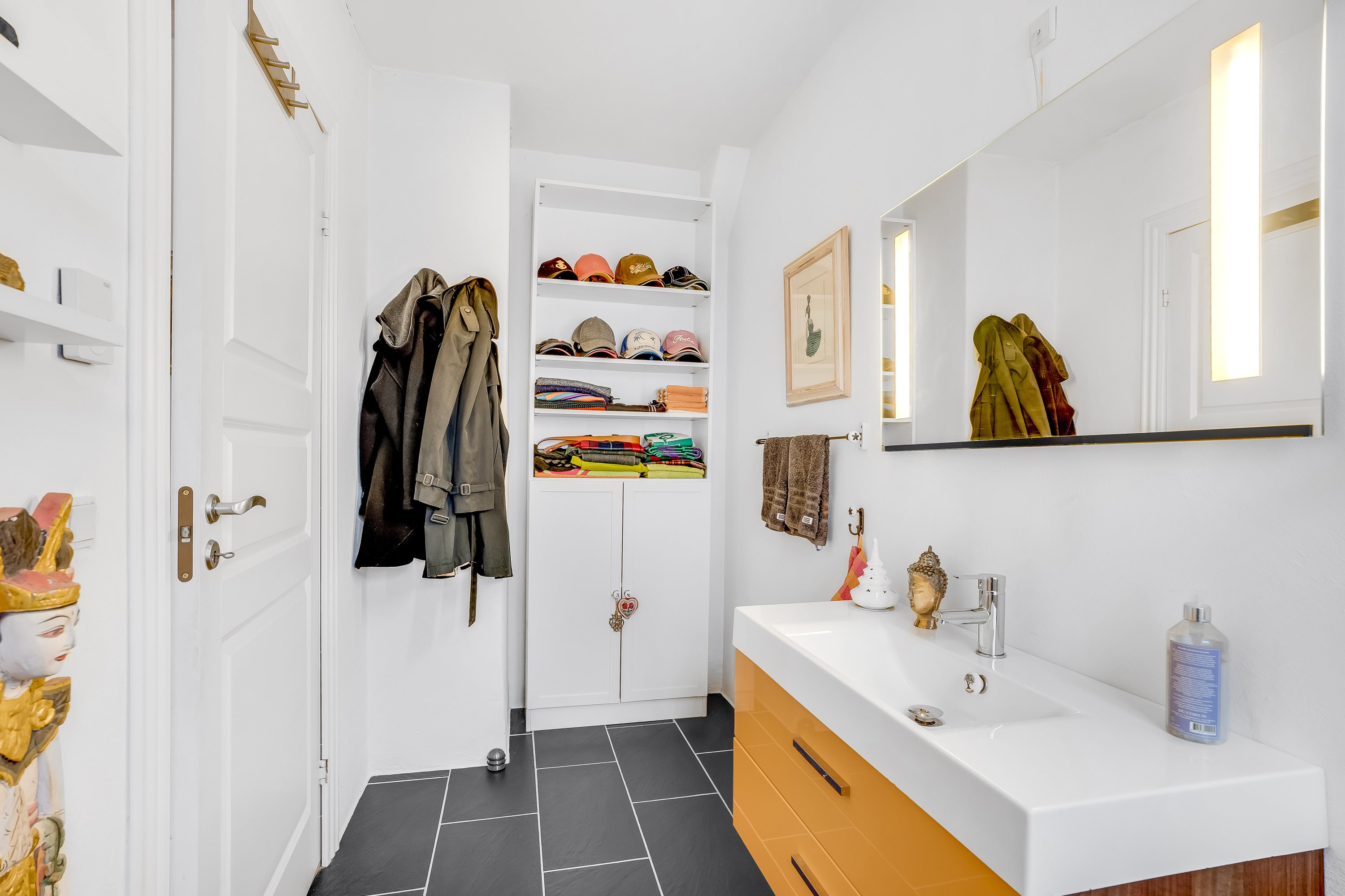 Fremhævet andet billede i fuldskærmstilstand. Billede af Hovedgaden 40, 4920 Søllested